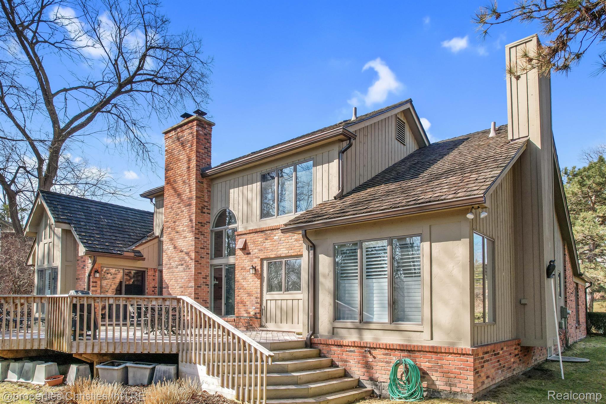 3466 BLOOMFIELD CLUB Drive