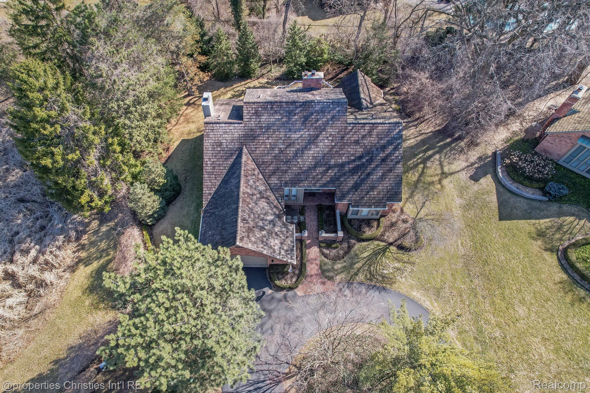 3466 BLOOMFIELD CLUB Drive