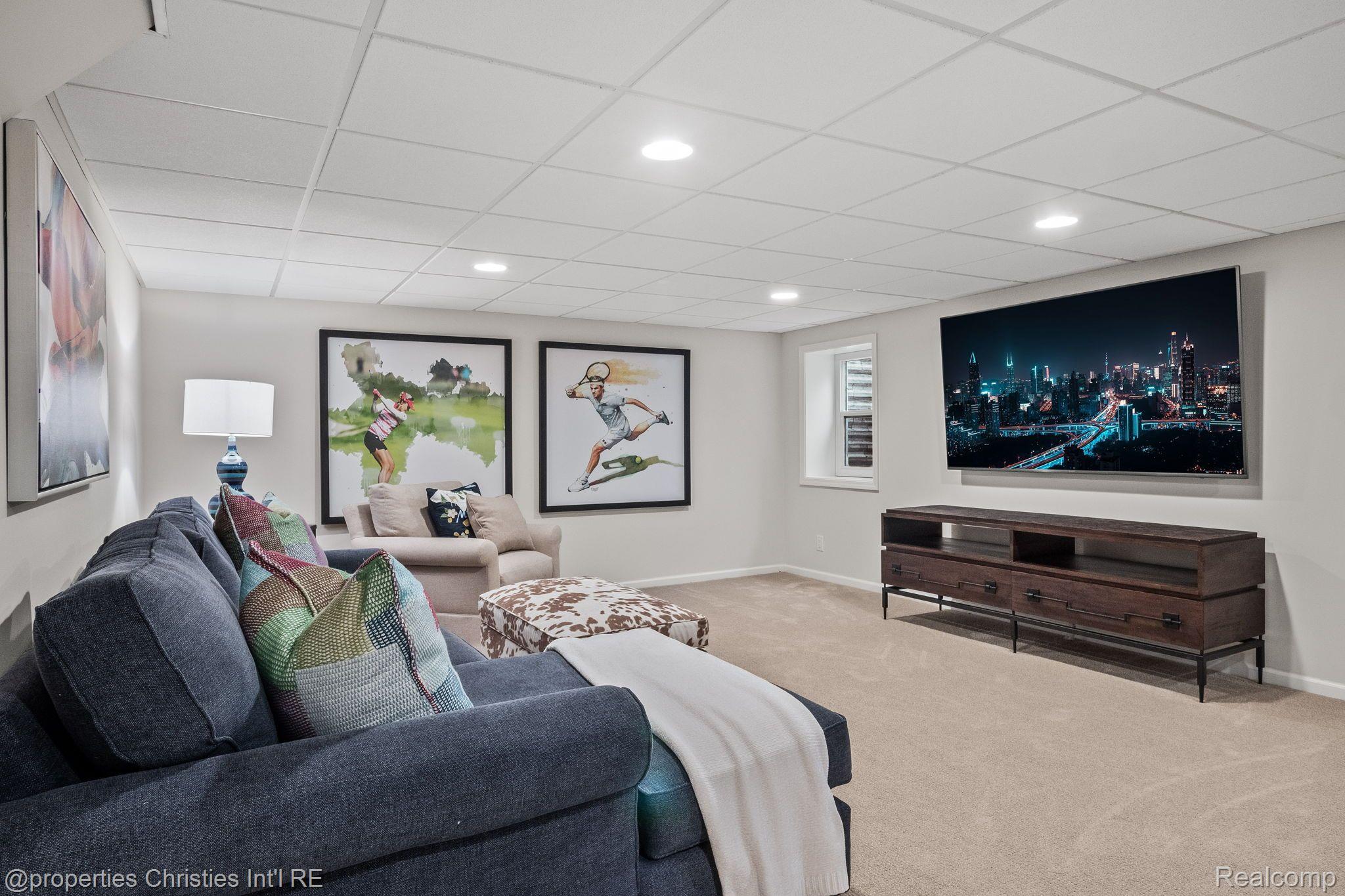 3466 BLOOMFIELD CLUB Drive