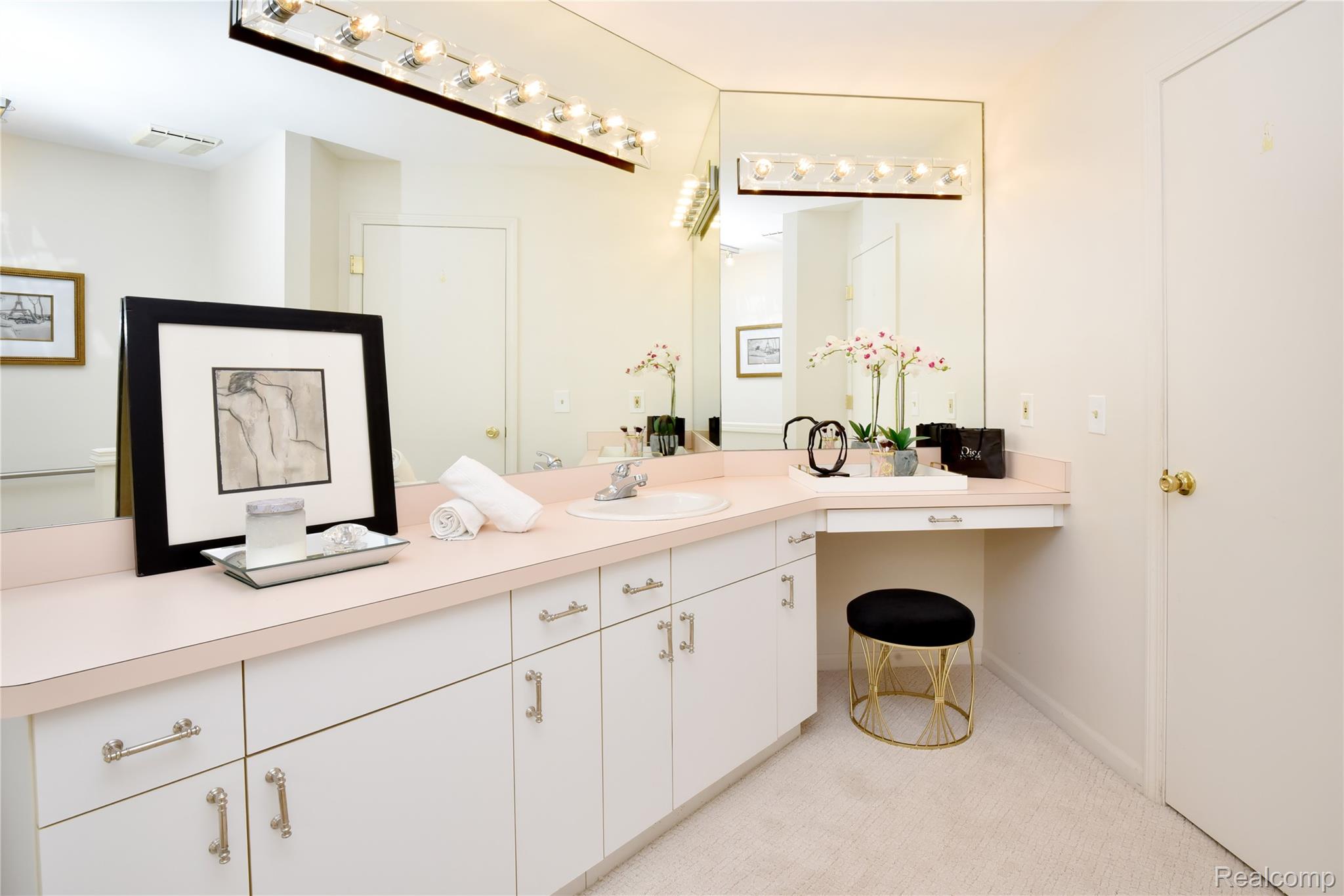484 Newburne Pointe 36