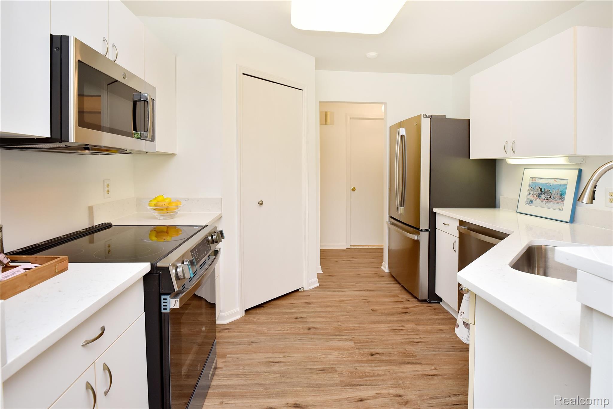 484 Newburne Pointe 36