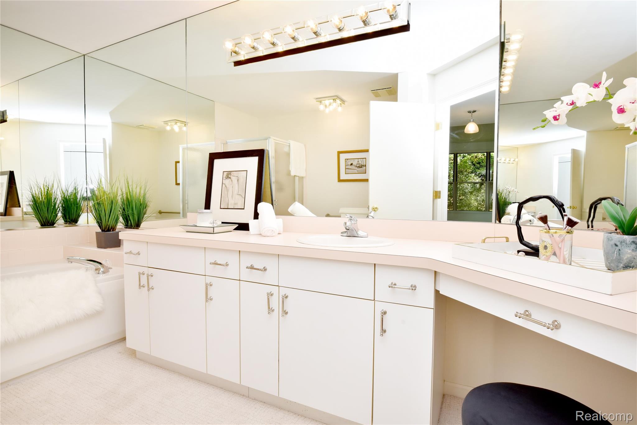 484 Newburne Pointe 36