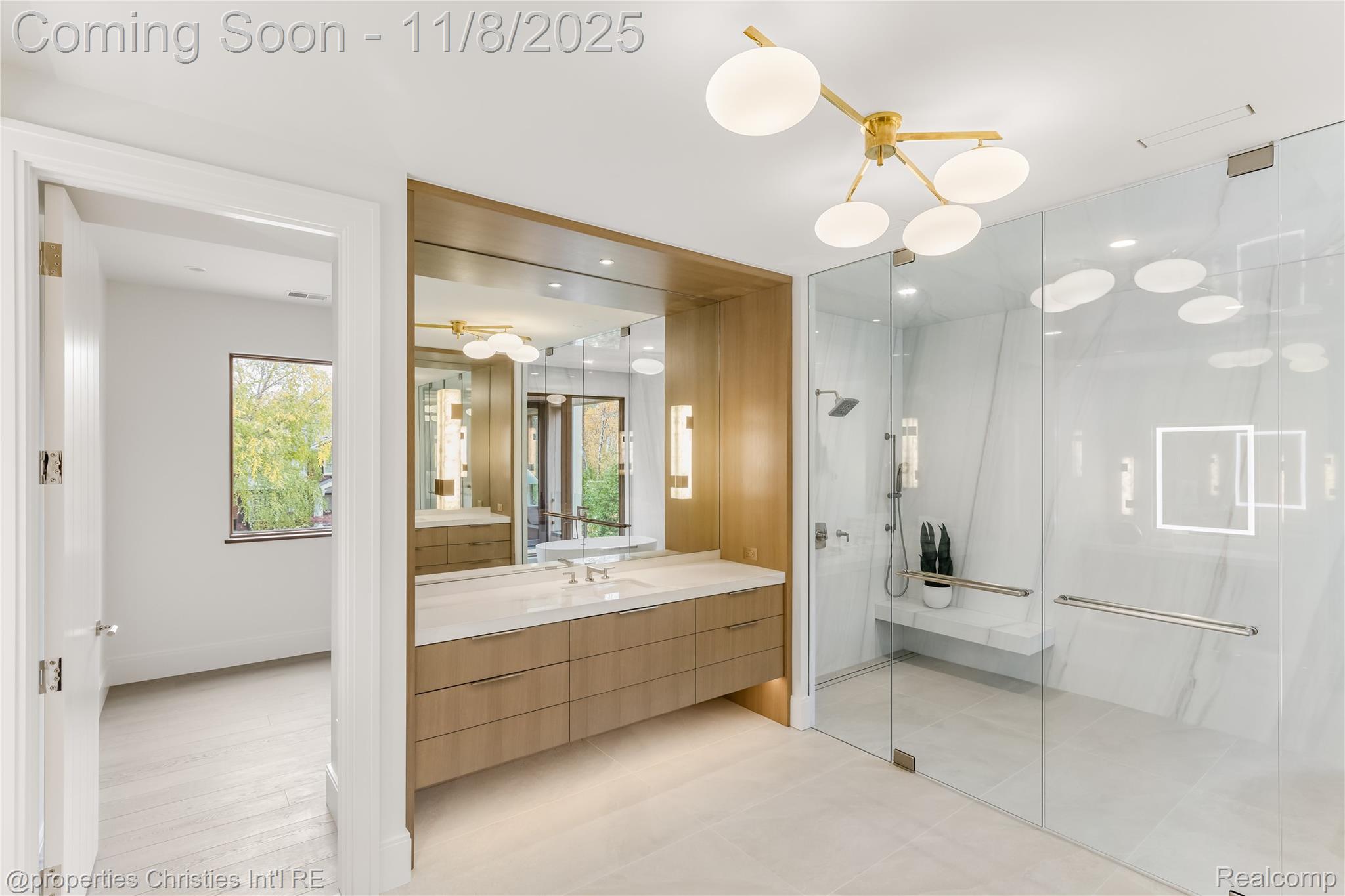 1260 Lyonhurst Street