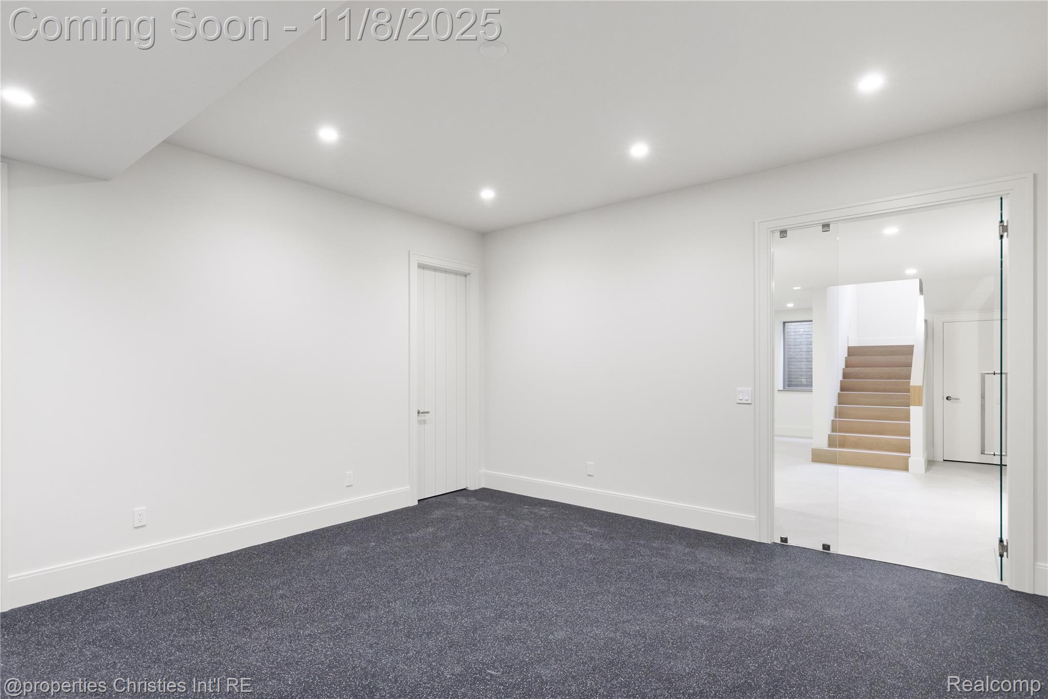 1260 Lyonhurst Street