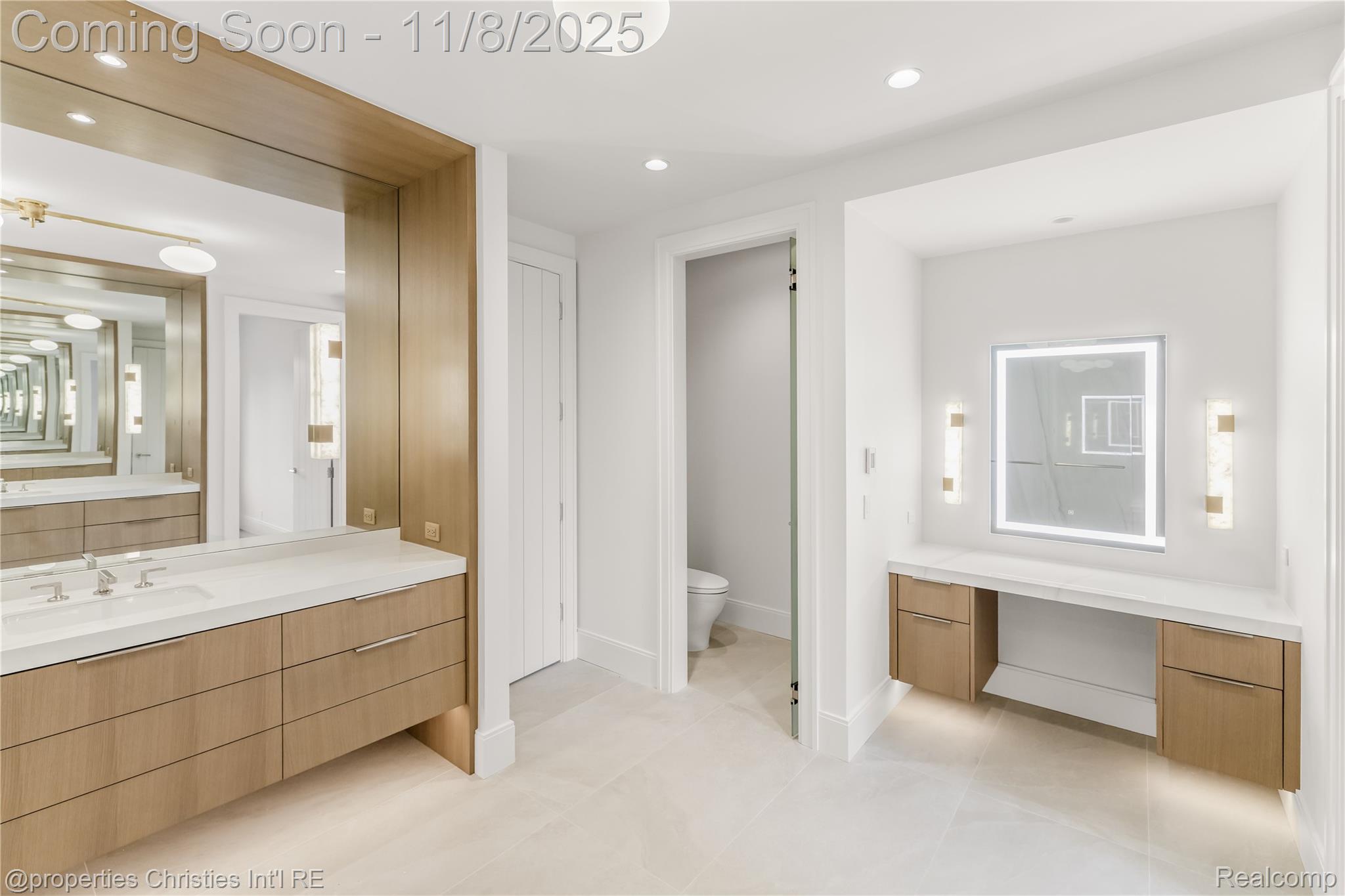 1260 Lyonhurst Street