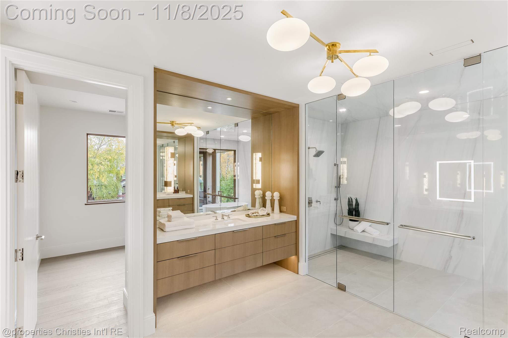 1260 Lyonhurst Street