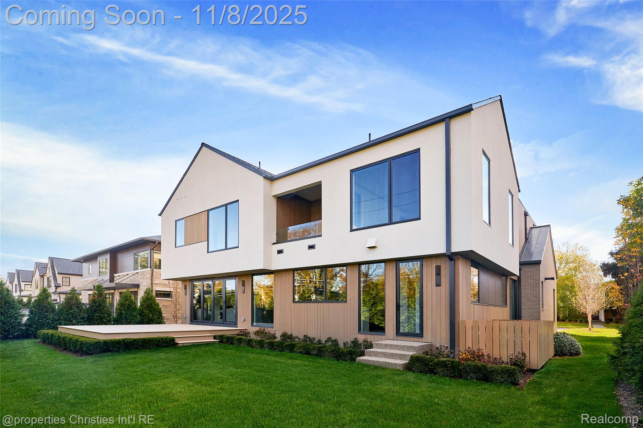 1260 Lyonhurst Street