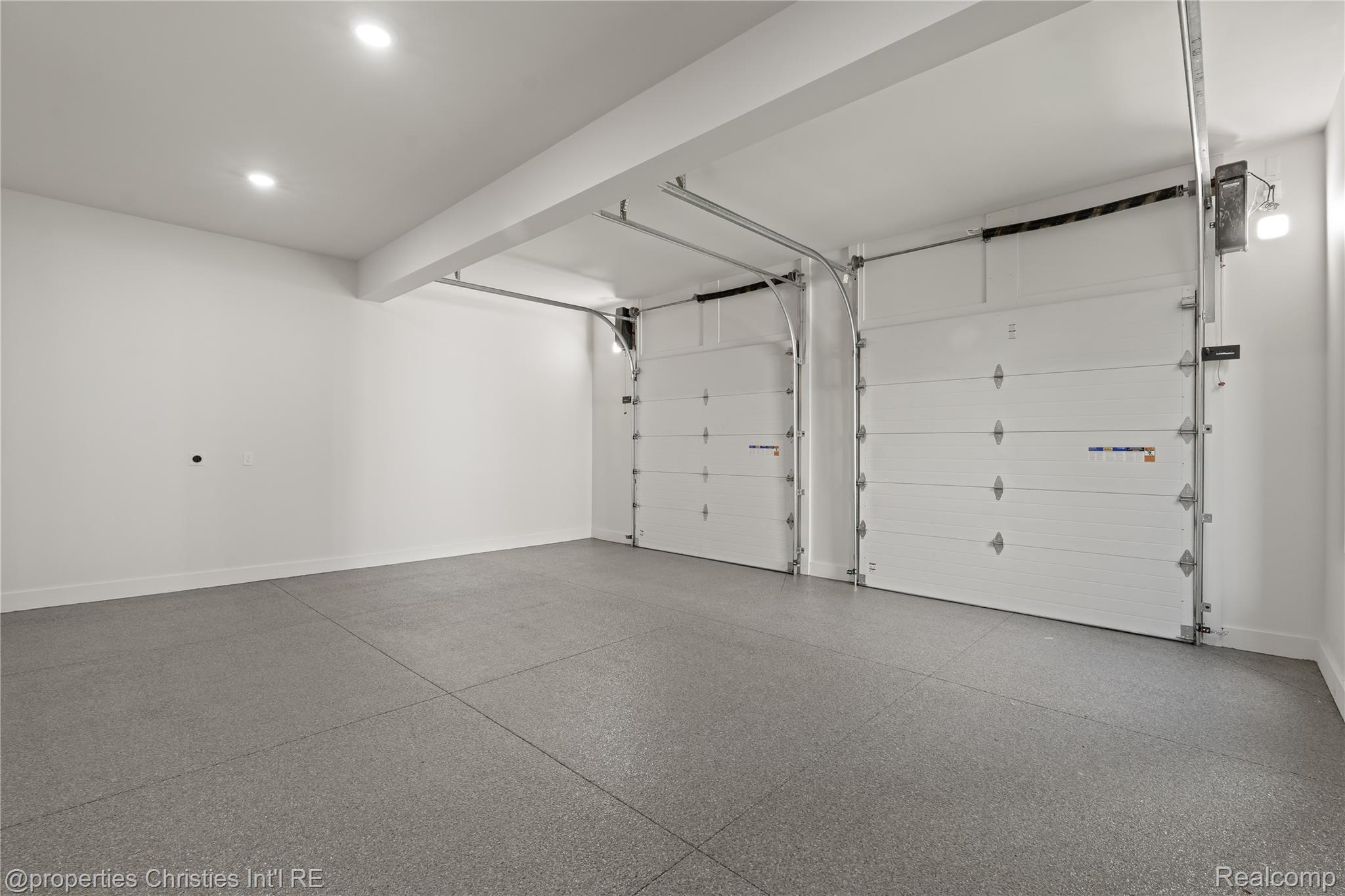 1260 Lyonhurst Street