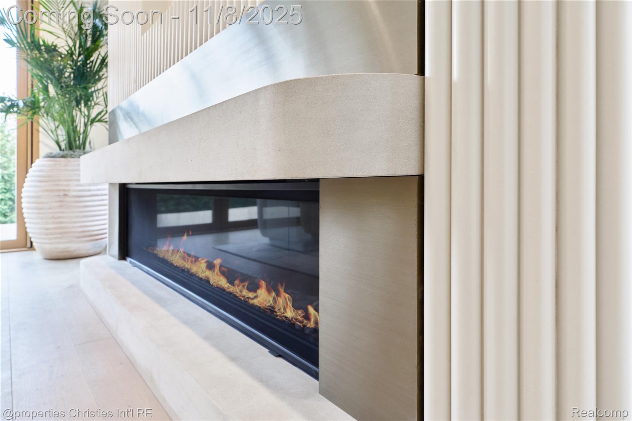 1260 Lyonhurst Street