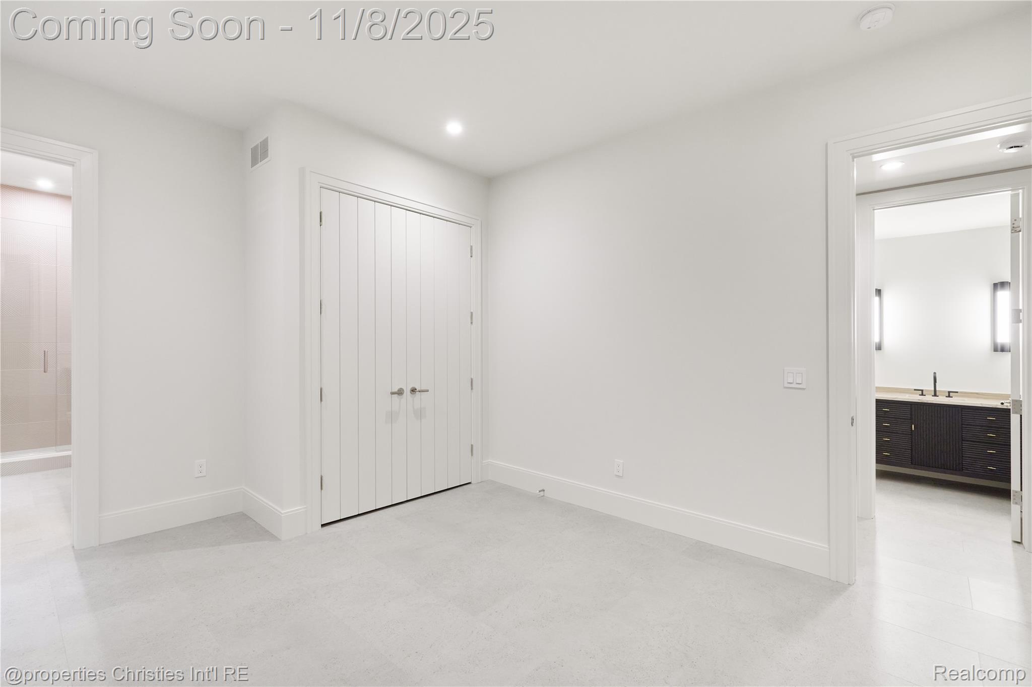 1260 Lyonhurst Street