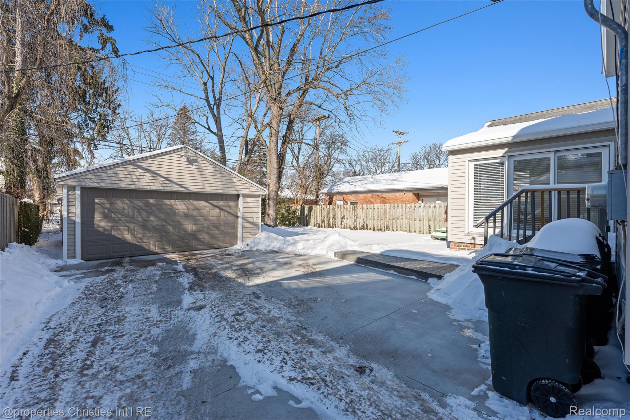 1146 Henrietta Street