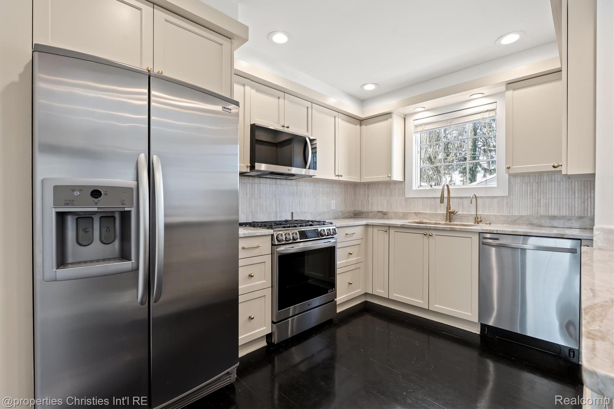 1146 Henrietta Street