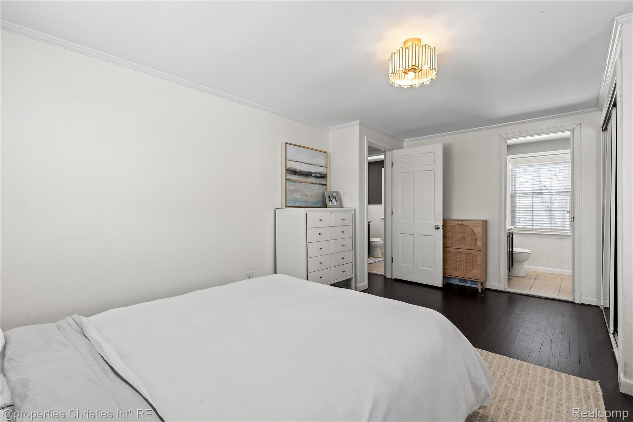 1146 Henrietta Street