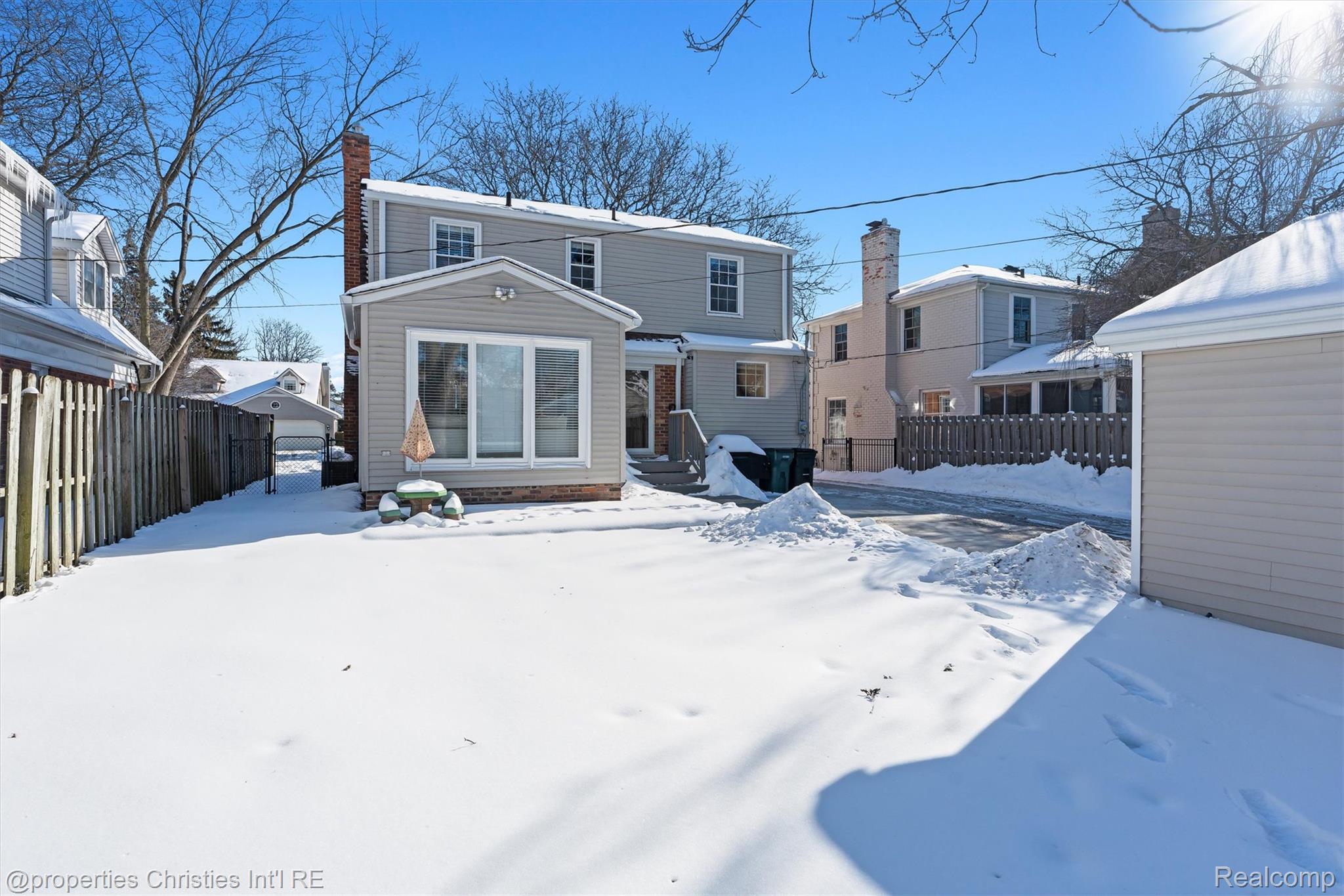 1146 Henrietta Street