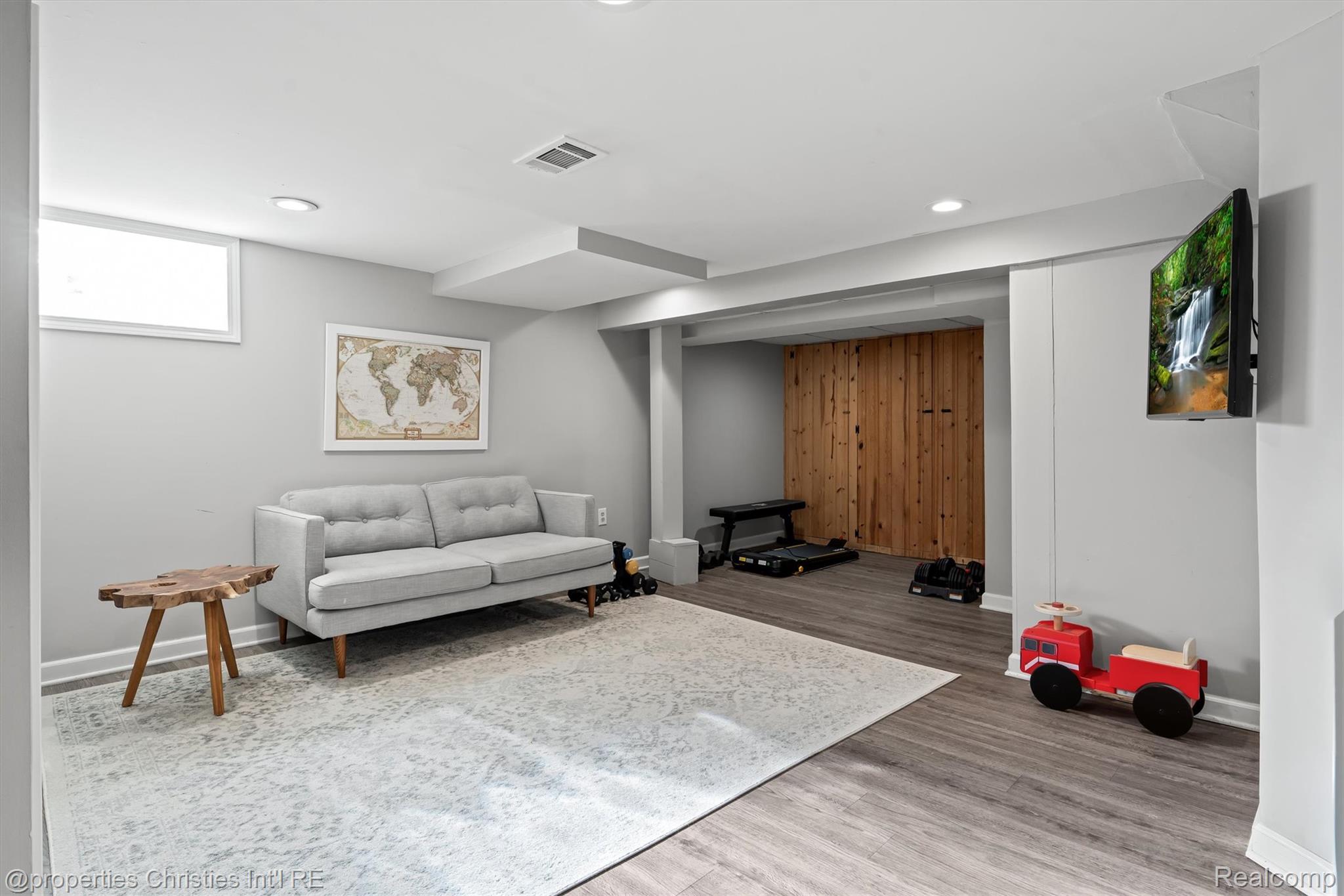 1146 Henrietta Street