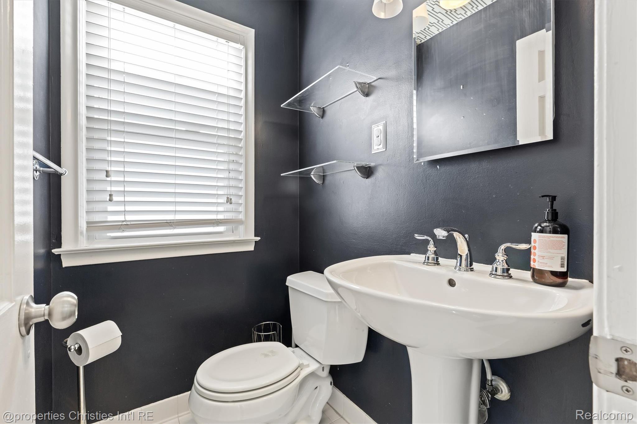 1146 Henrietta Street