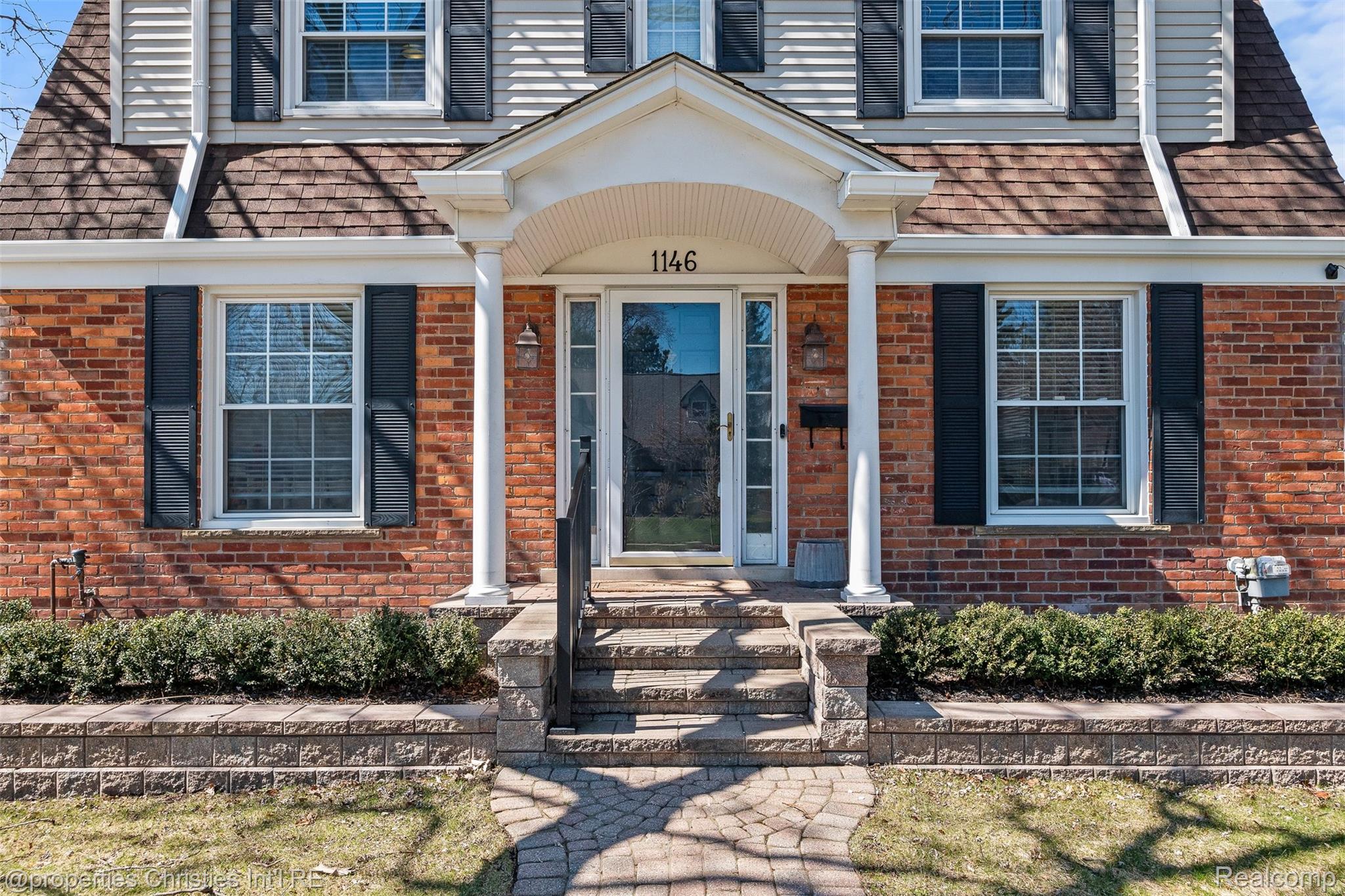 1146 Henrietta Street