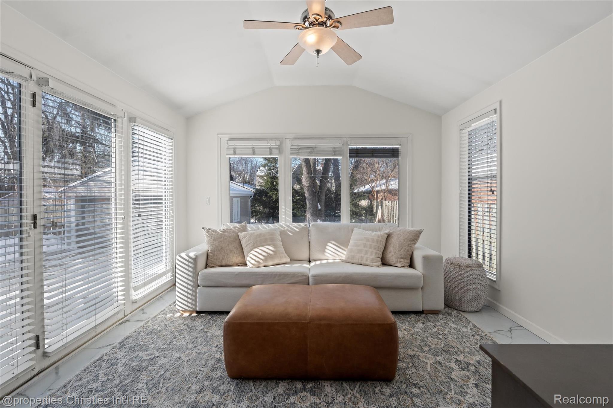 1146 Henrietta Street