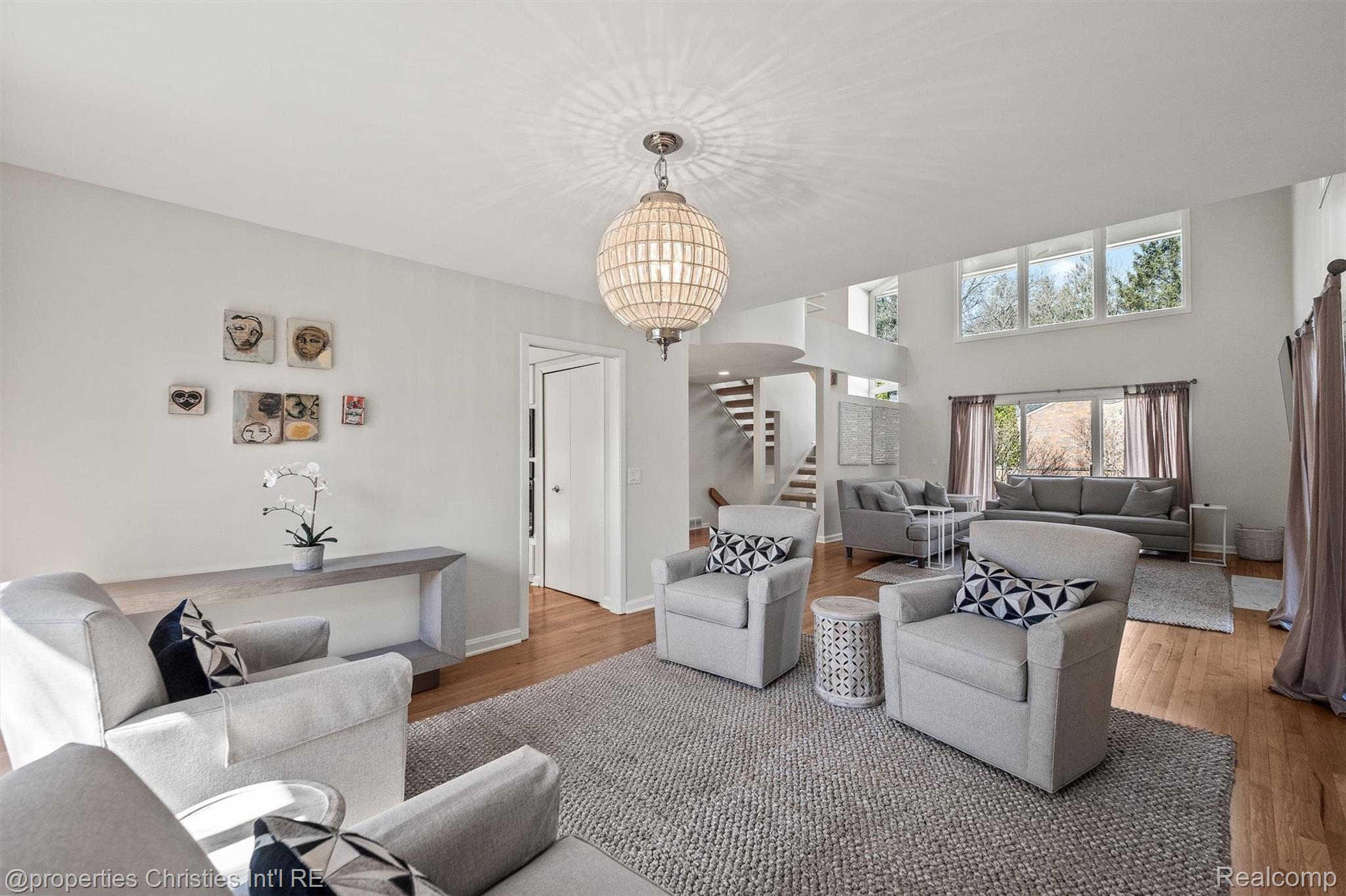 1060 Stratford Place