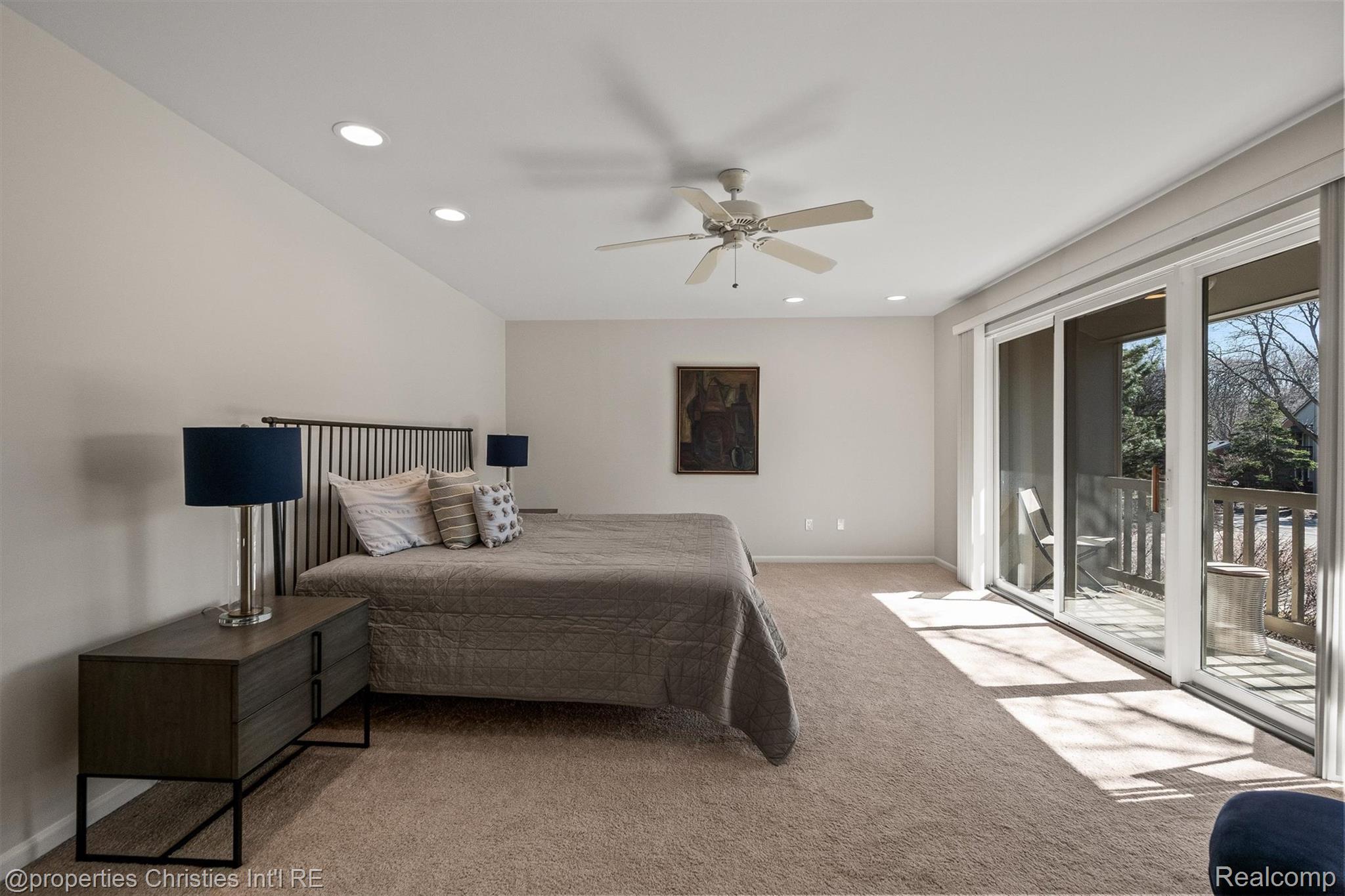 1060 Stratford Place