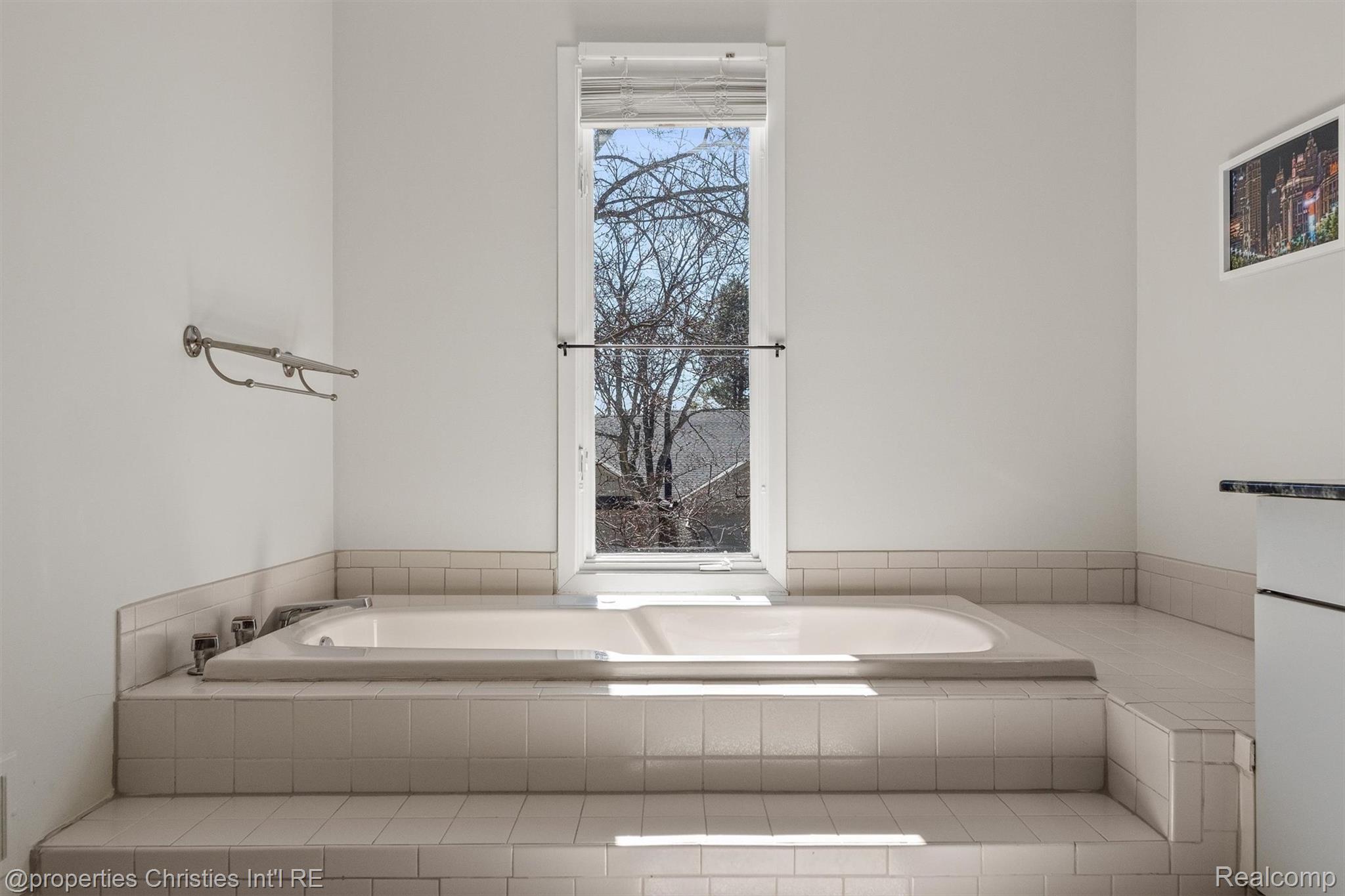 1060 Stratford Place