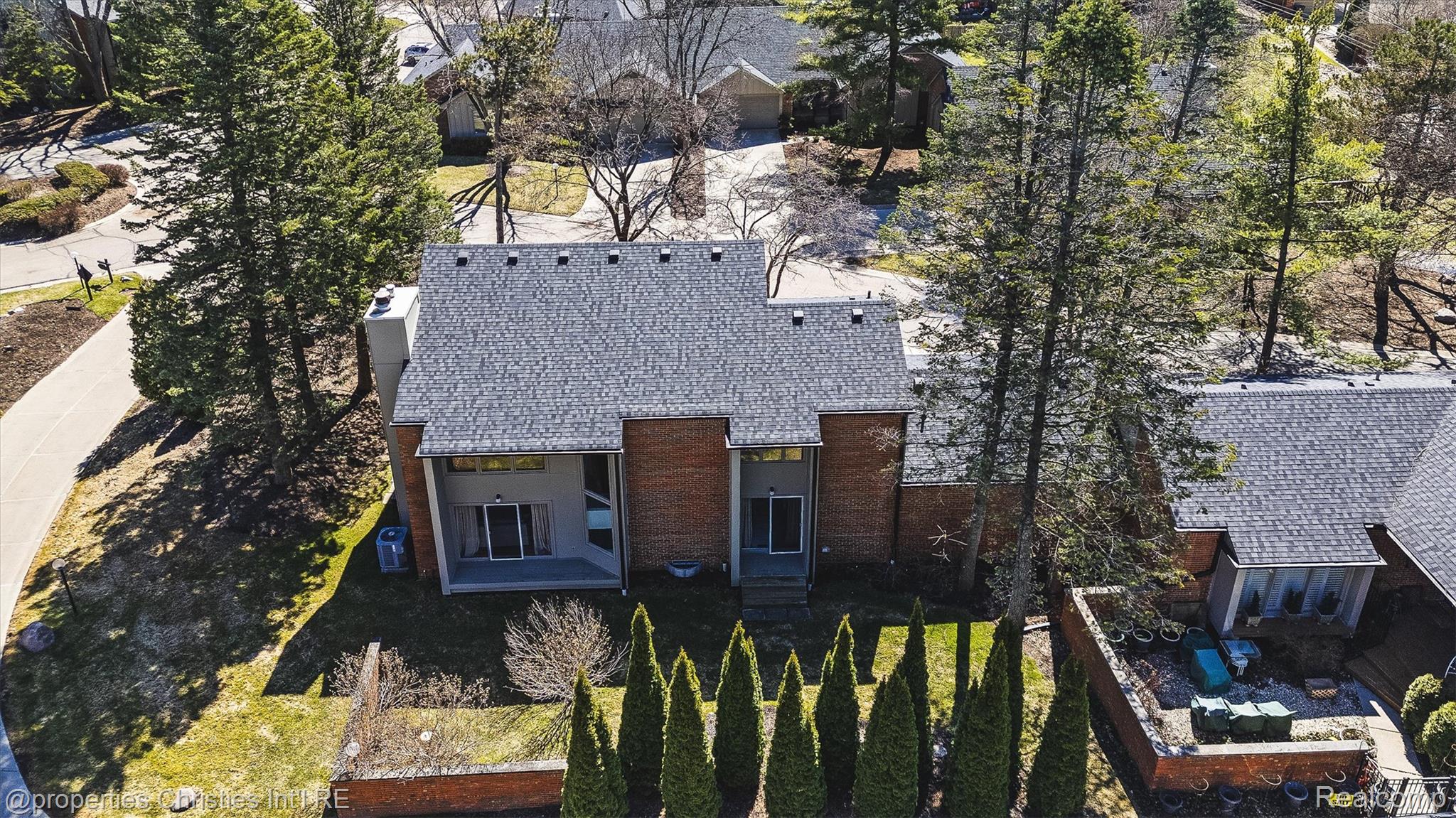 1060 Stratford Place