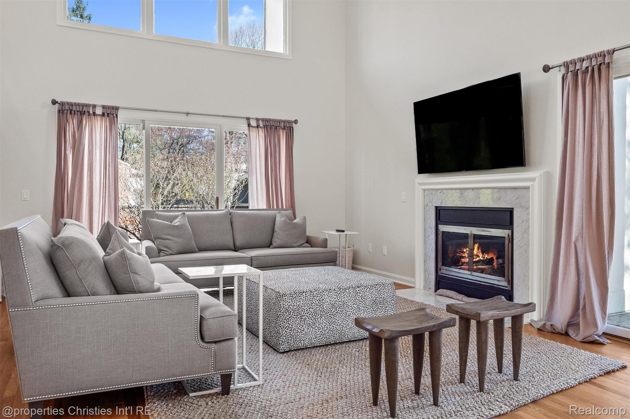 1060 Stratford Place