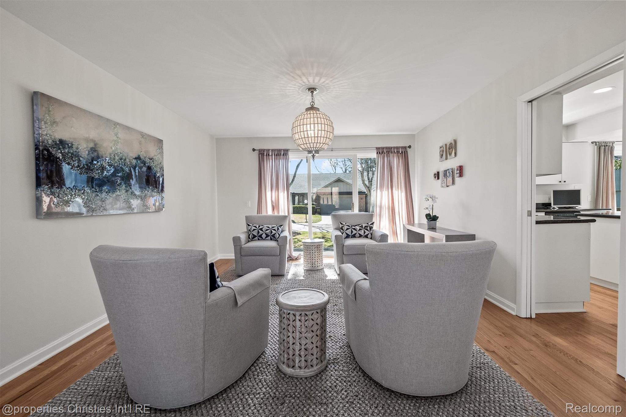 1060 Stratford Place