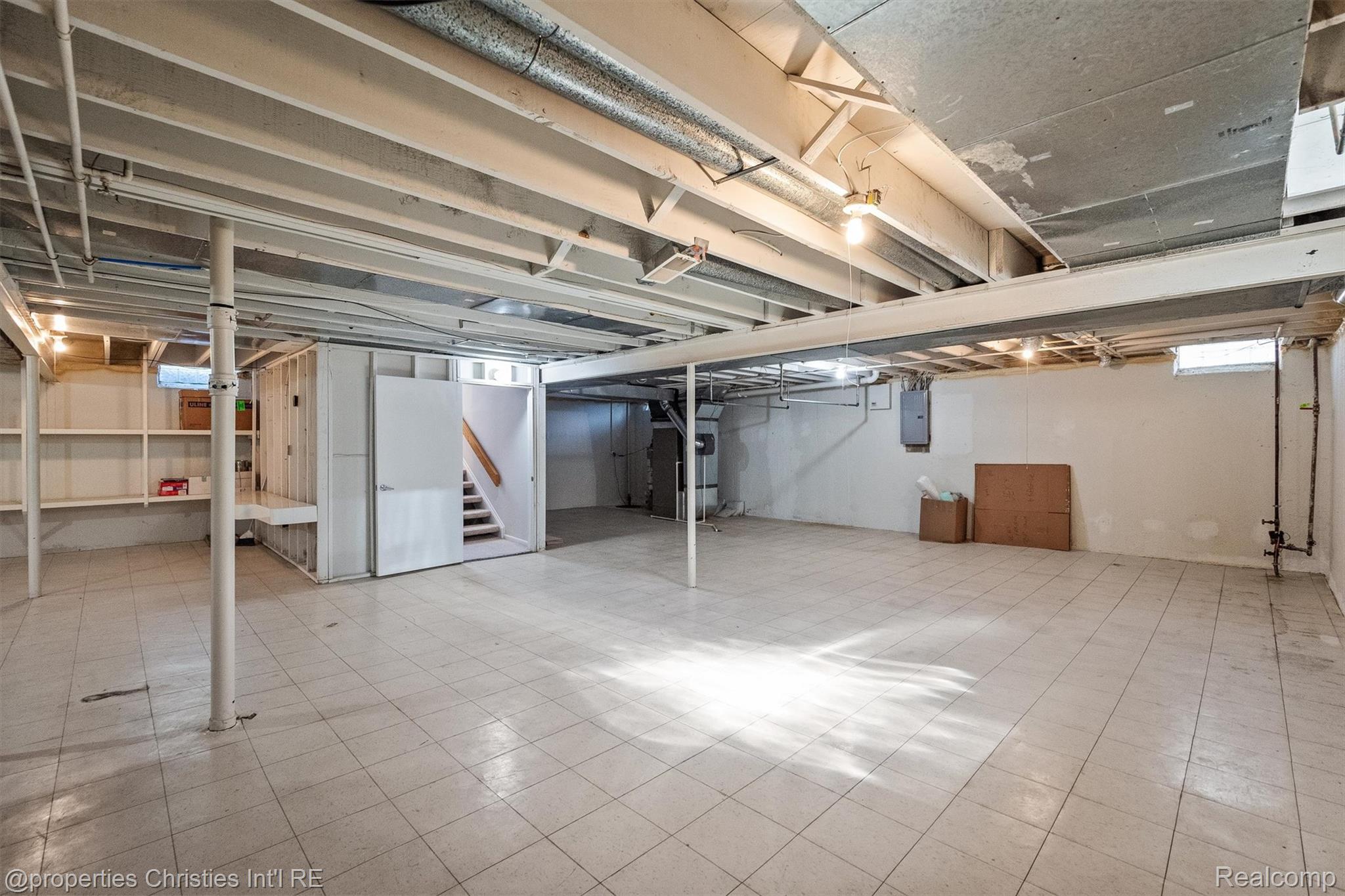 1060 Stratford Place