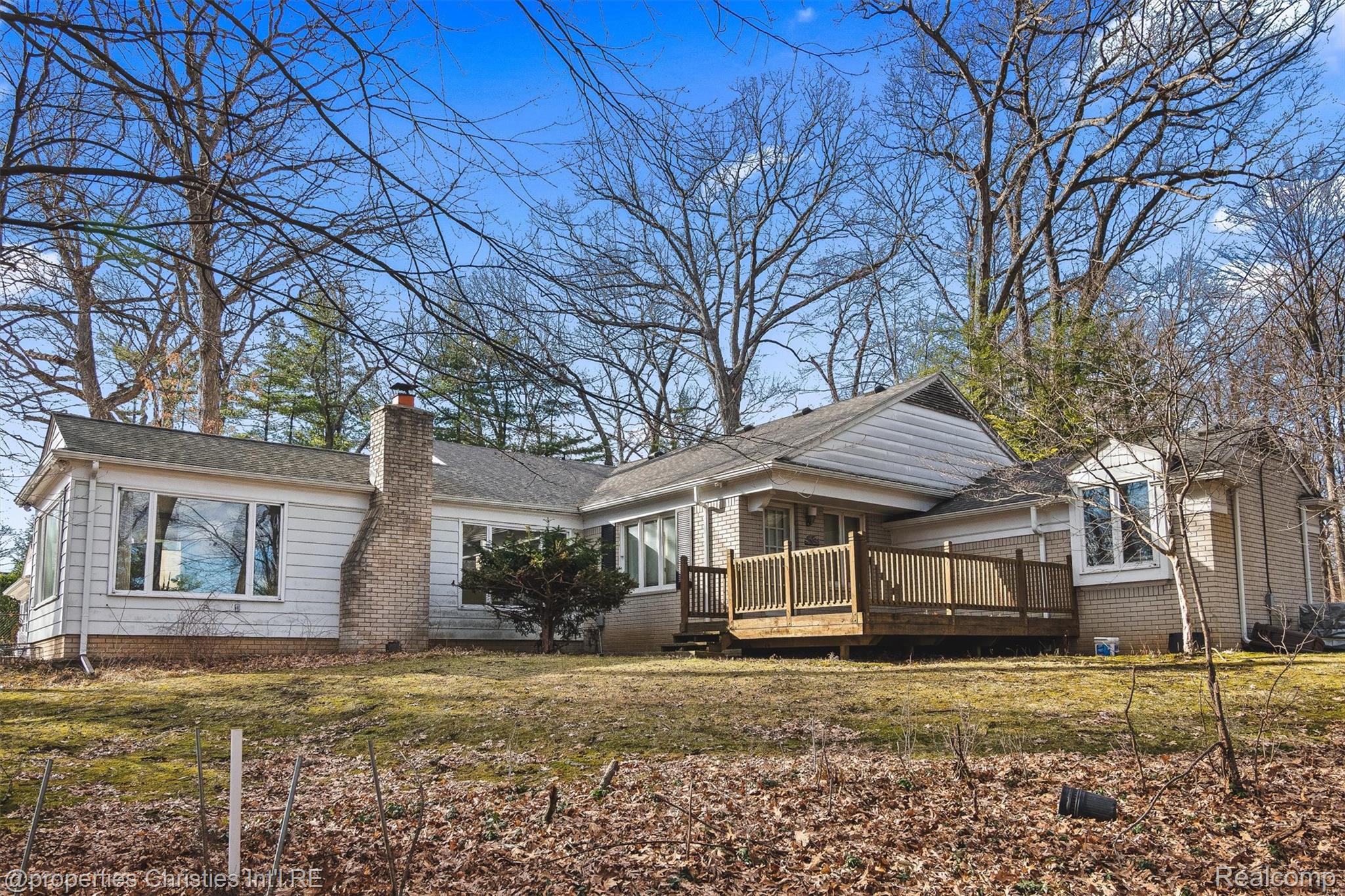 870 Highwood Drive