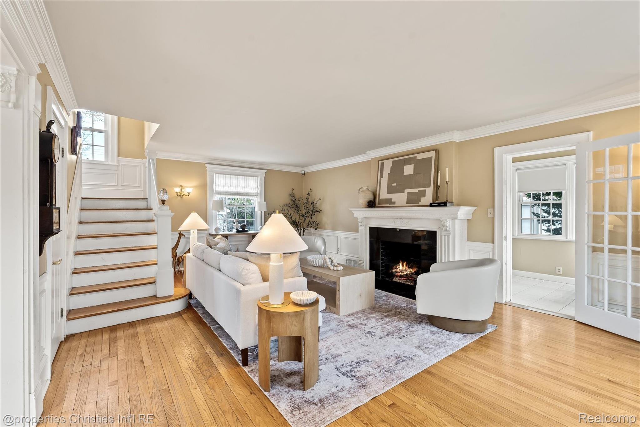 941 Forest Avenue