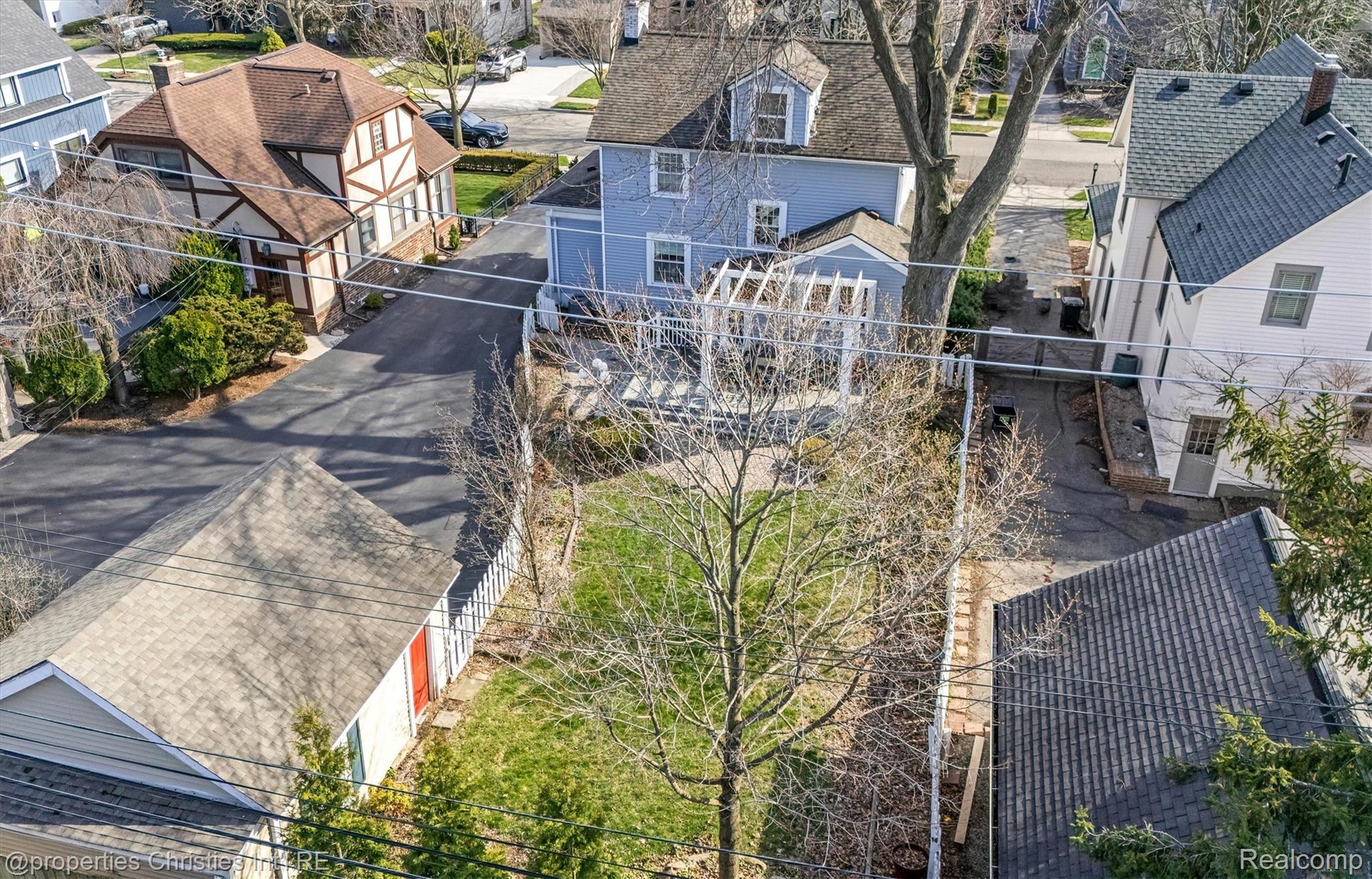 941 Forest Avenue
