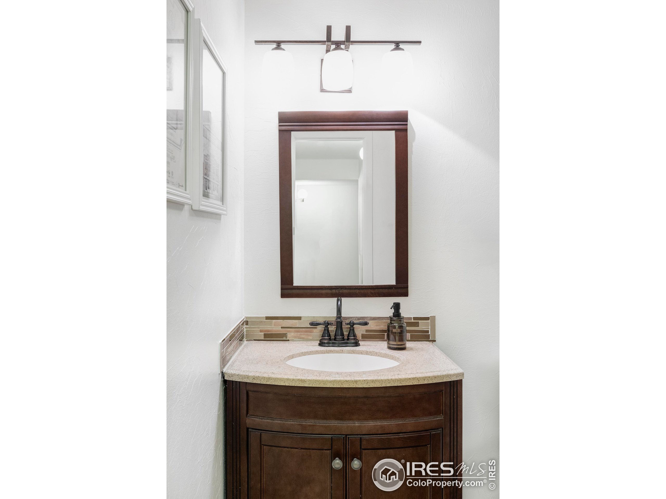 2716 Winding Trail Dr