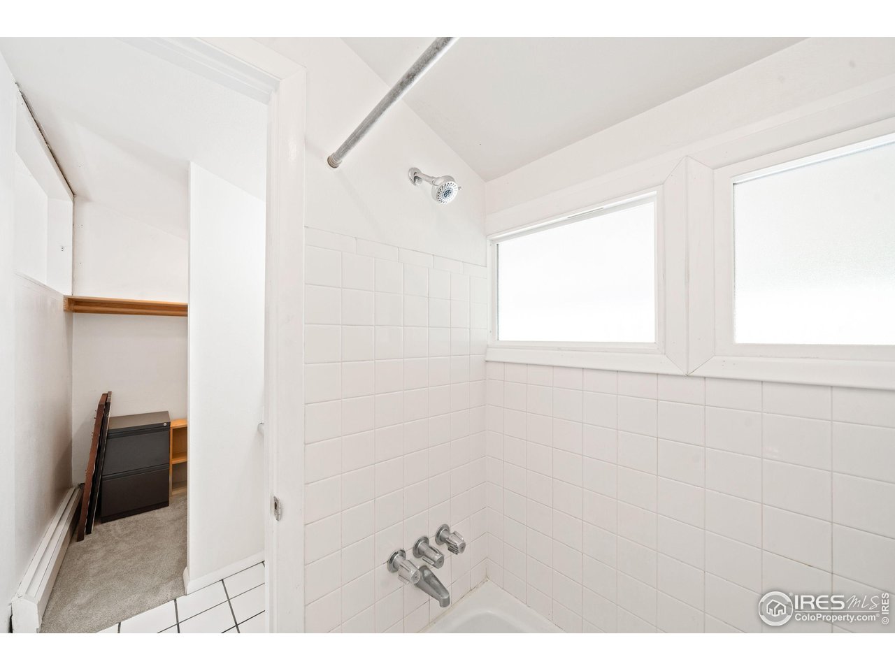 1842 Canyon Blvd 211