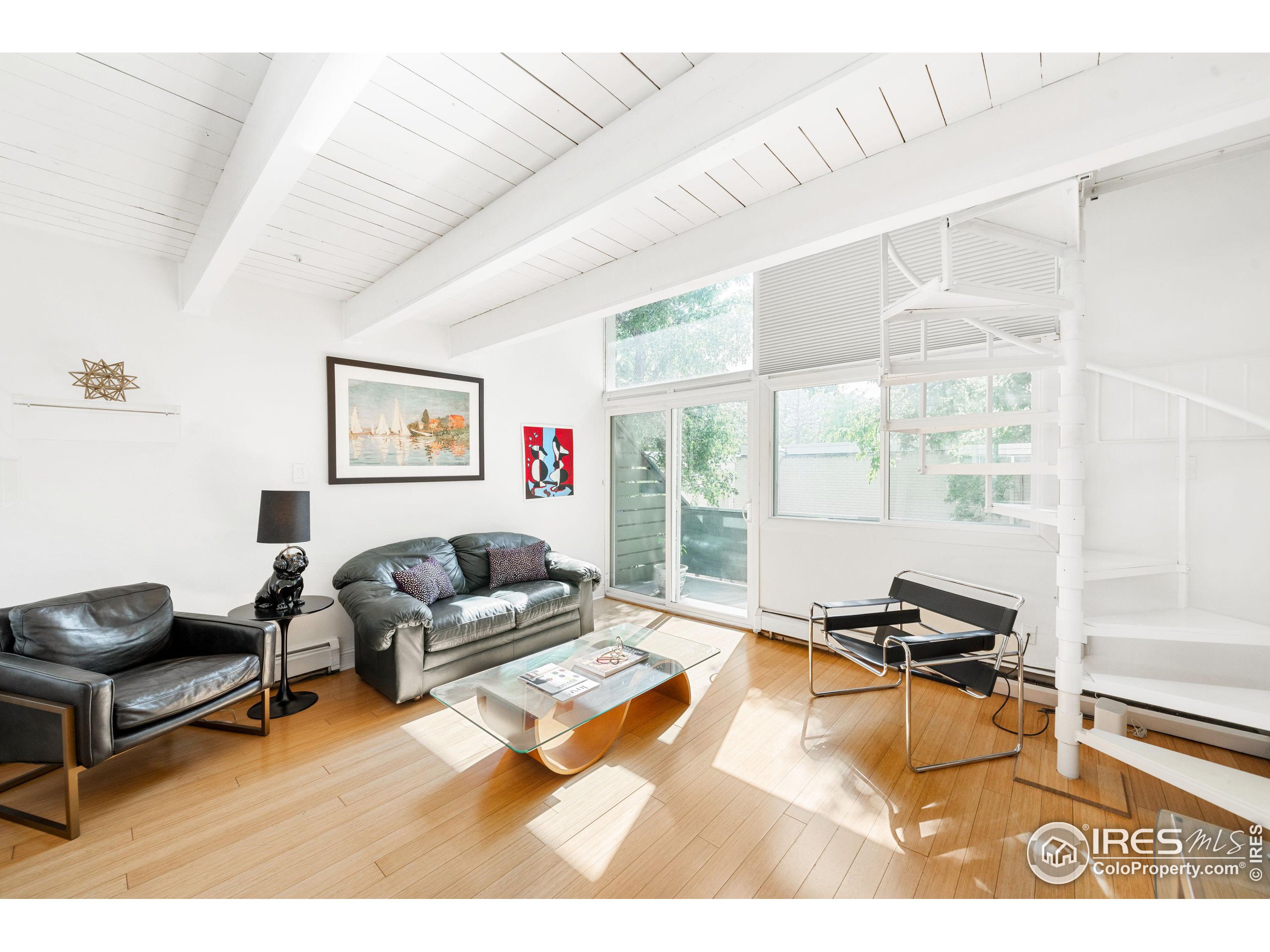 1842 Canyon Blvd 211