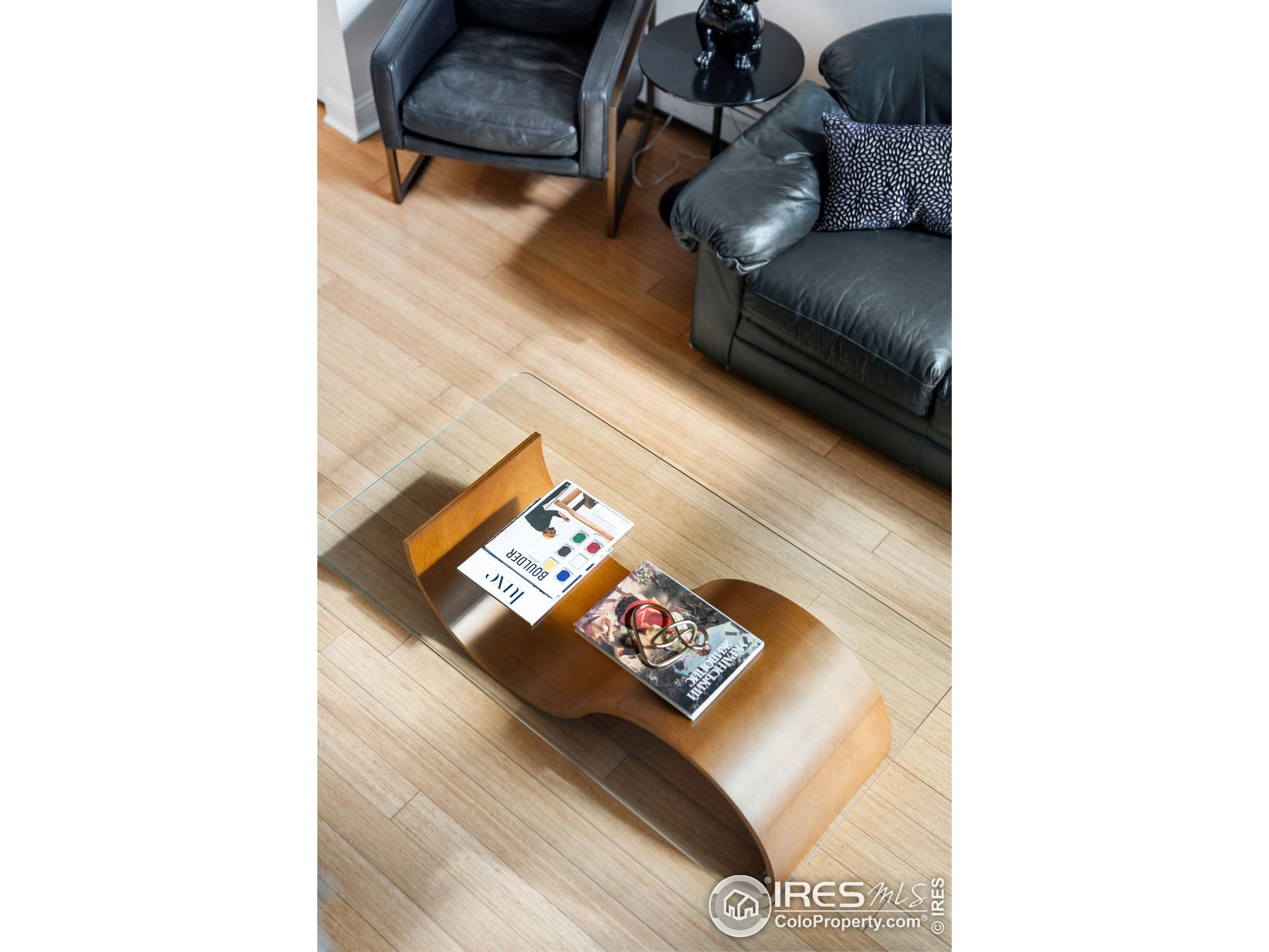 1842 Canyon Blvd 211