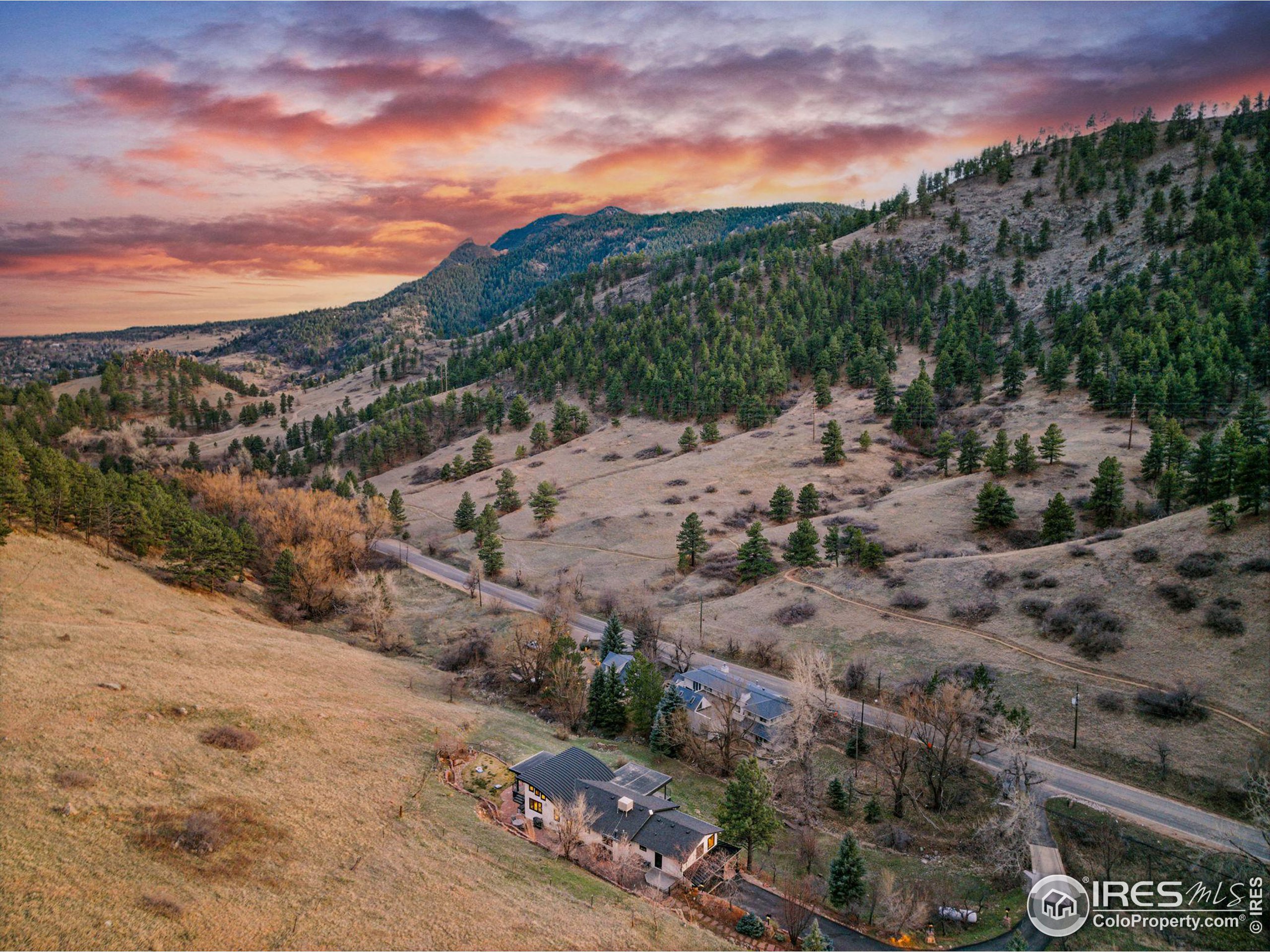 664 Sunshine Canyon Dr