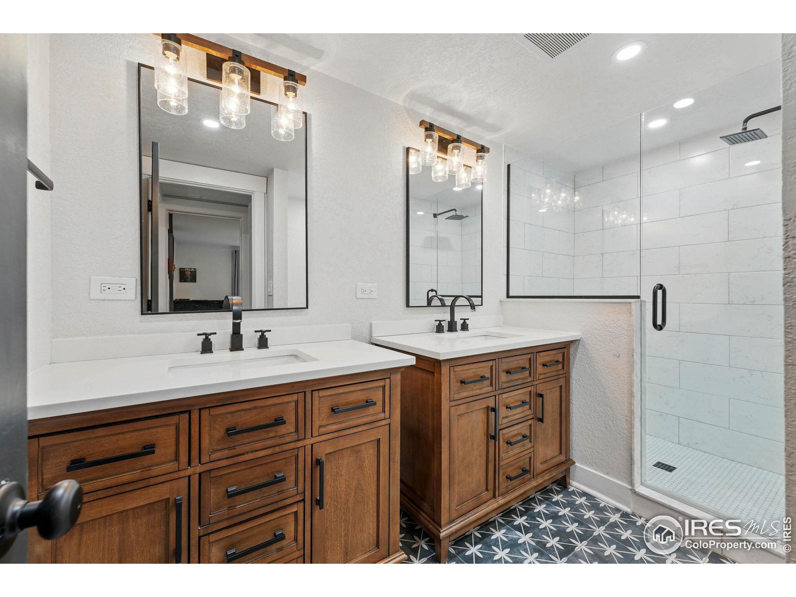 664 Sunshine Canyon Dr