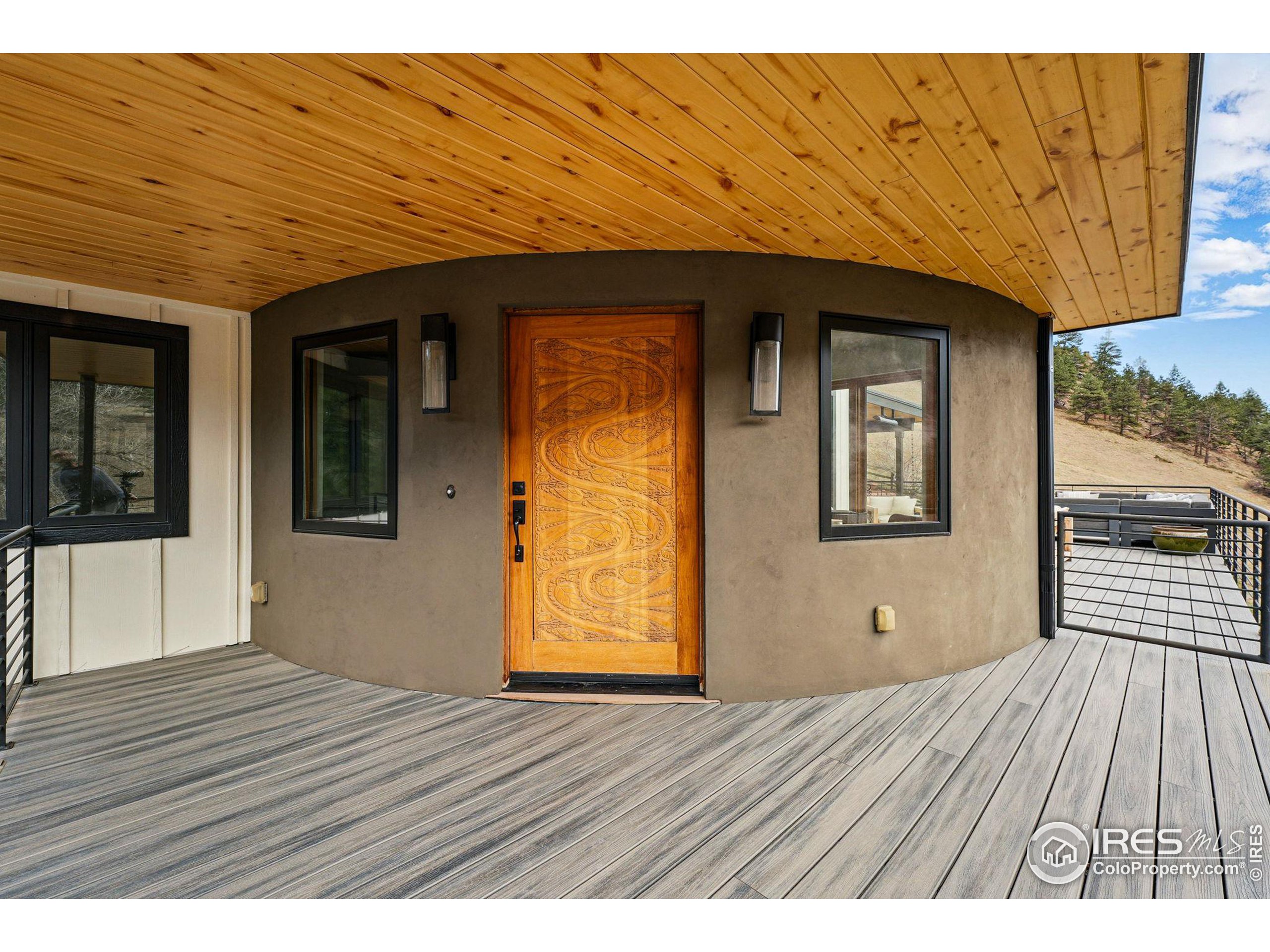 664 Sunshine Canyon Dr