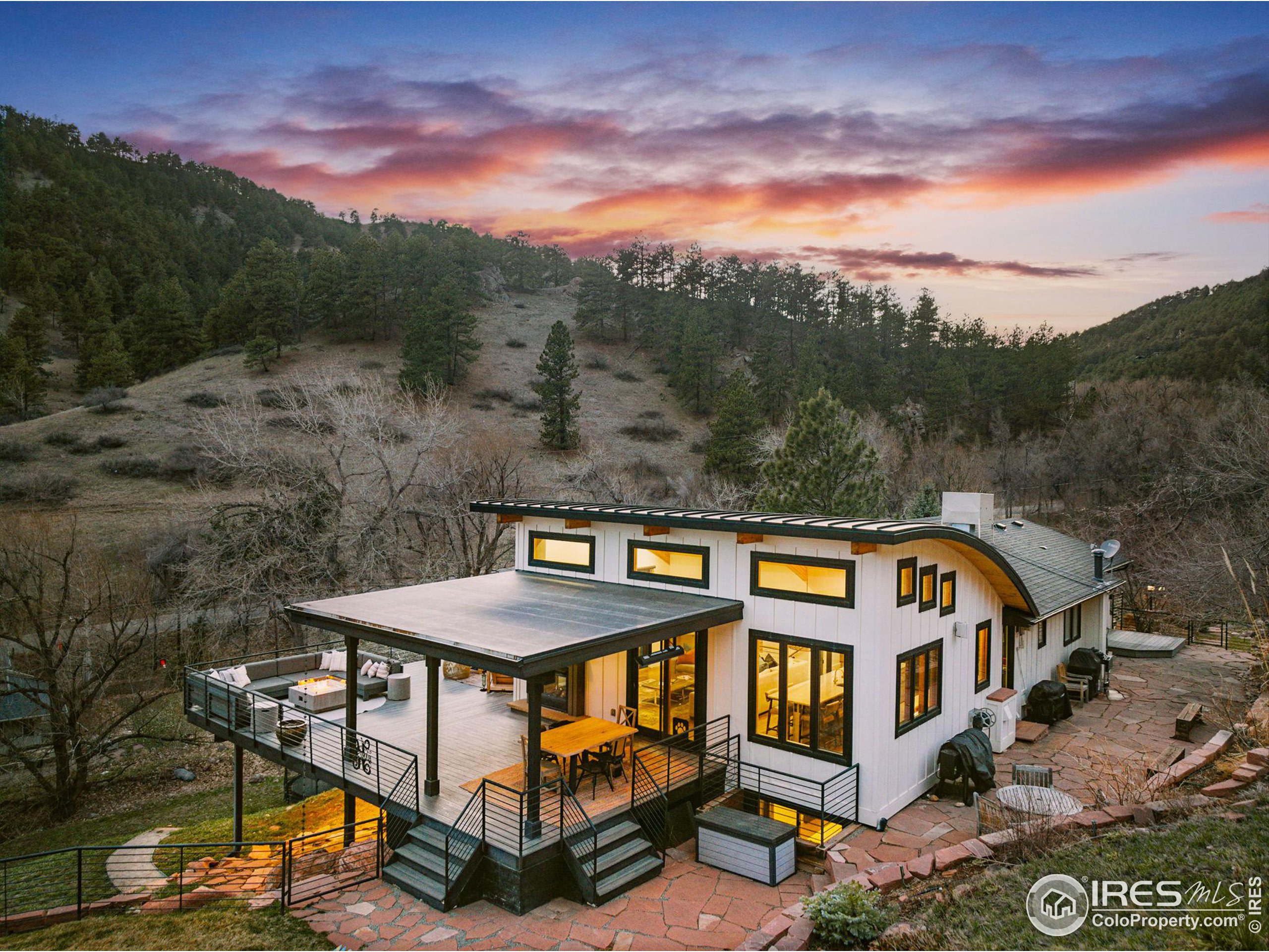 664 Sunshine Canyon Dr