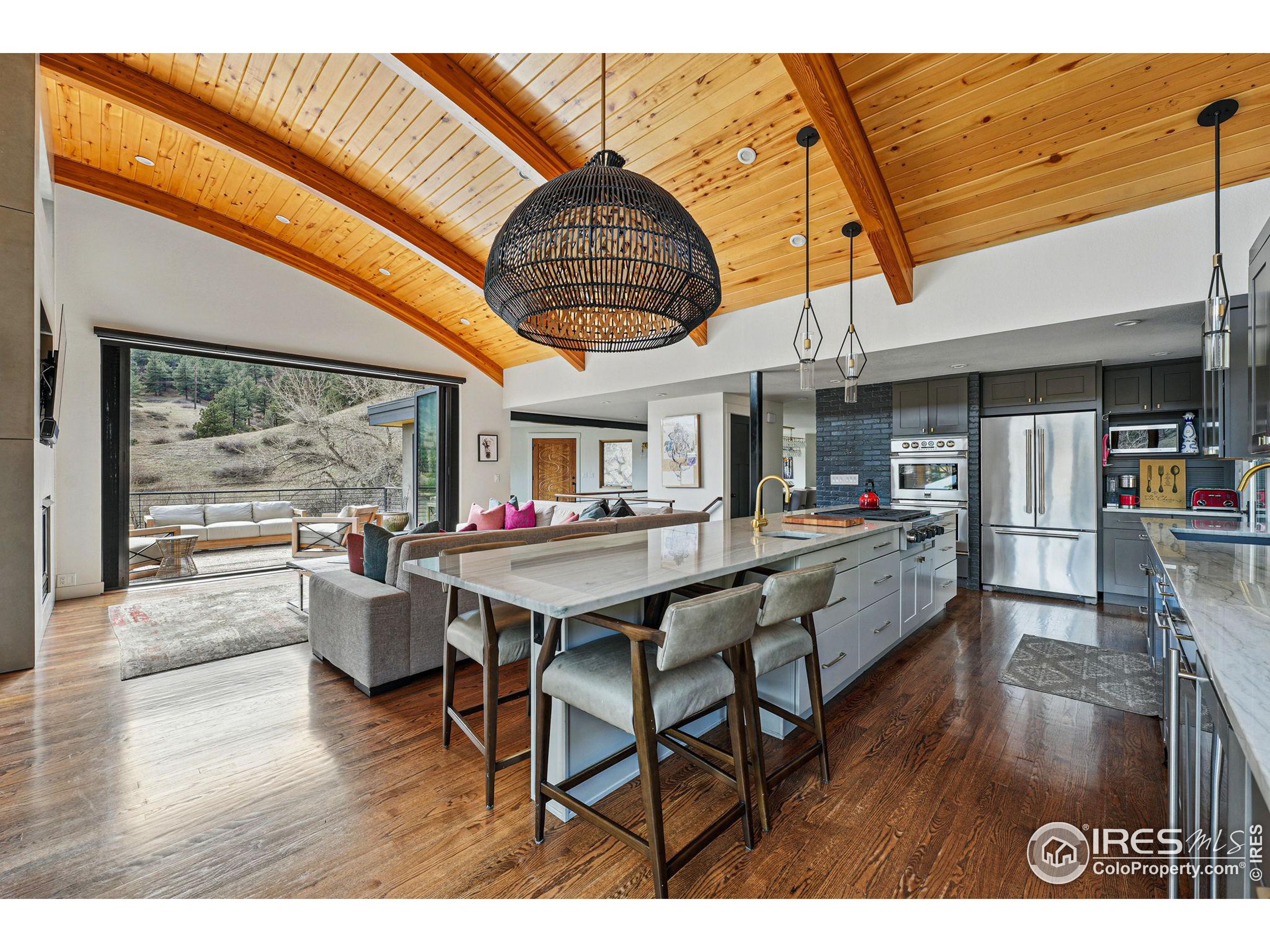 664 Sunshine Canyon Dr