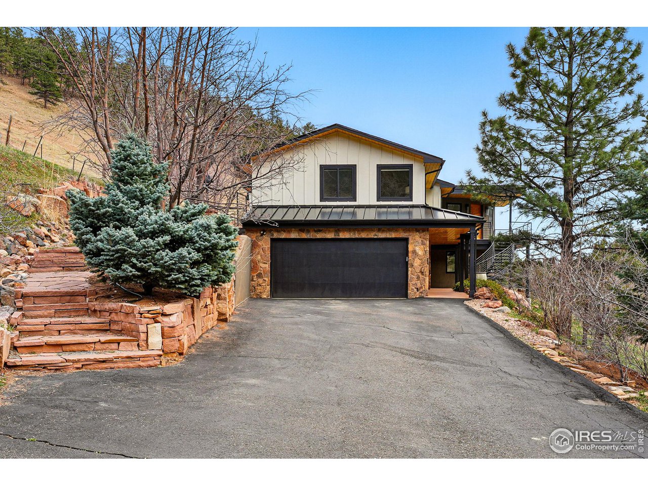 664 Sunshine Canyon Dr