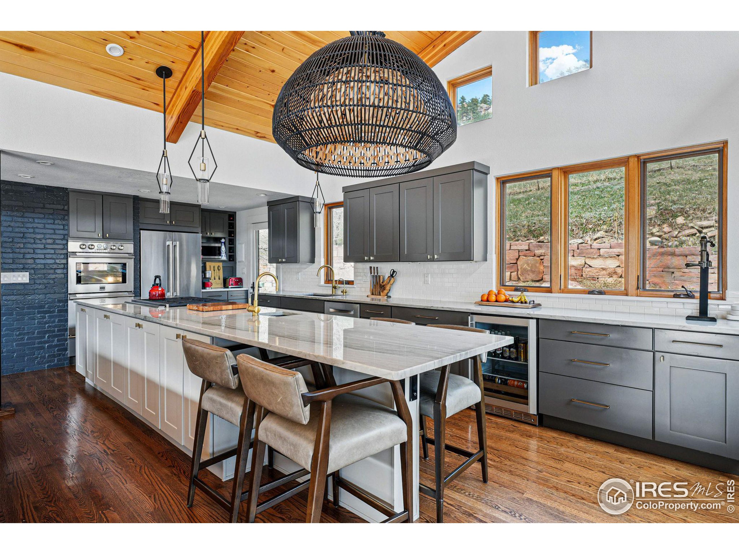 664 Sunshine Canyon Dr