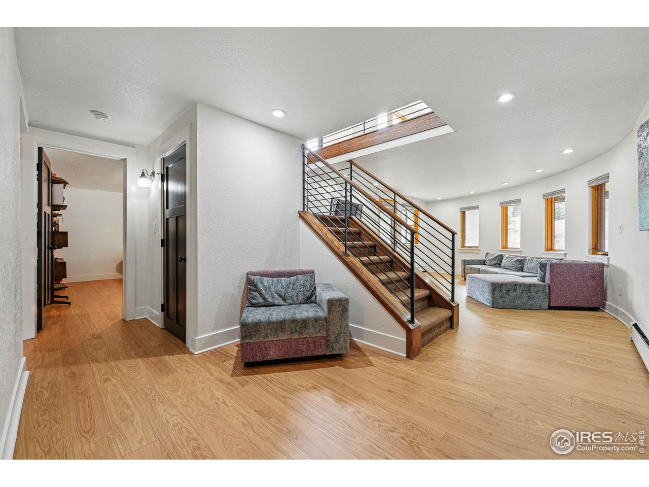 664 Sunshine Canyon Dr