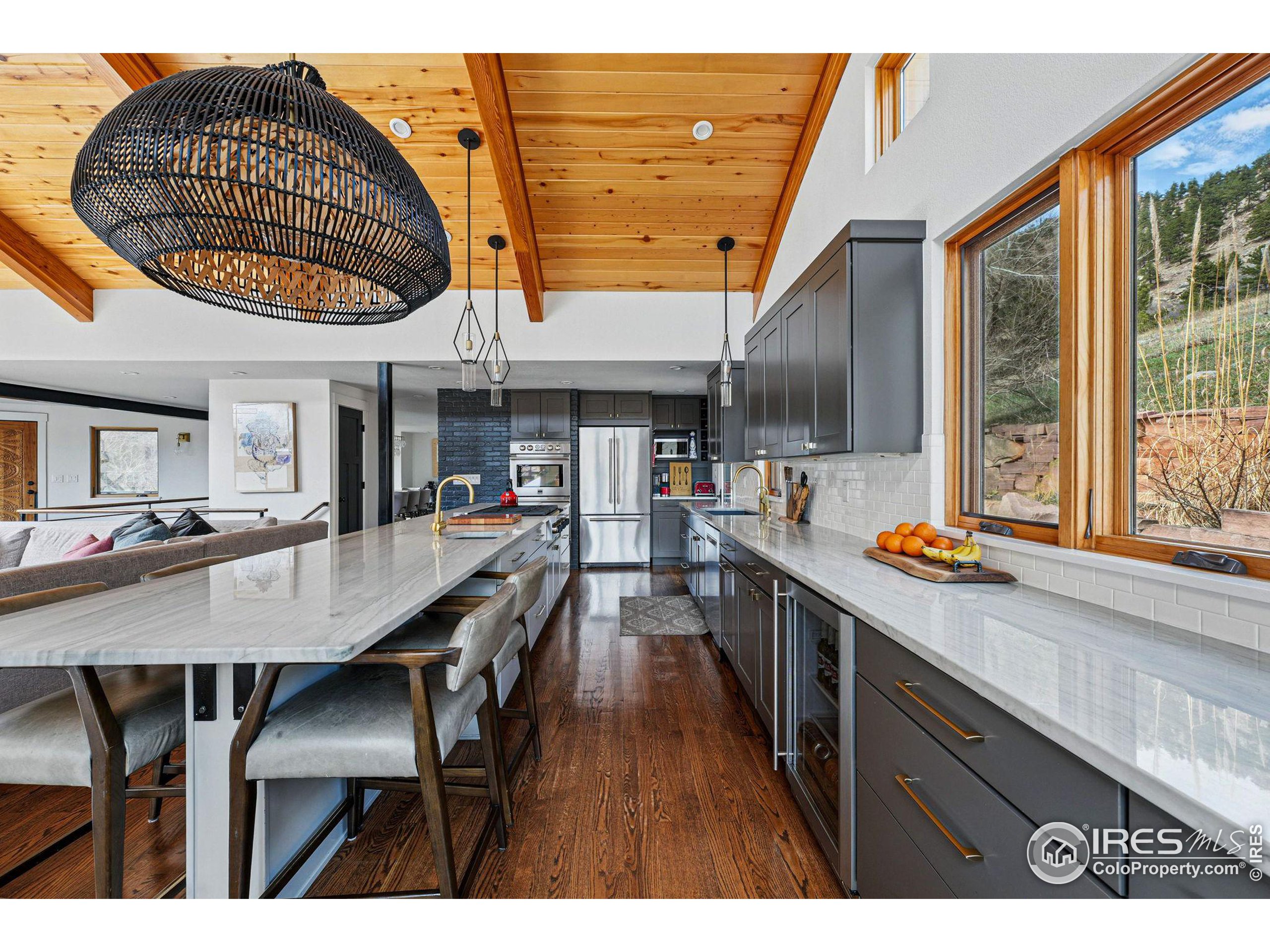 664 Sunshine Canyon Dr