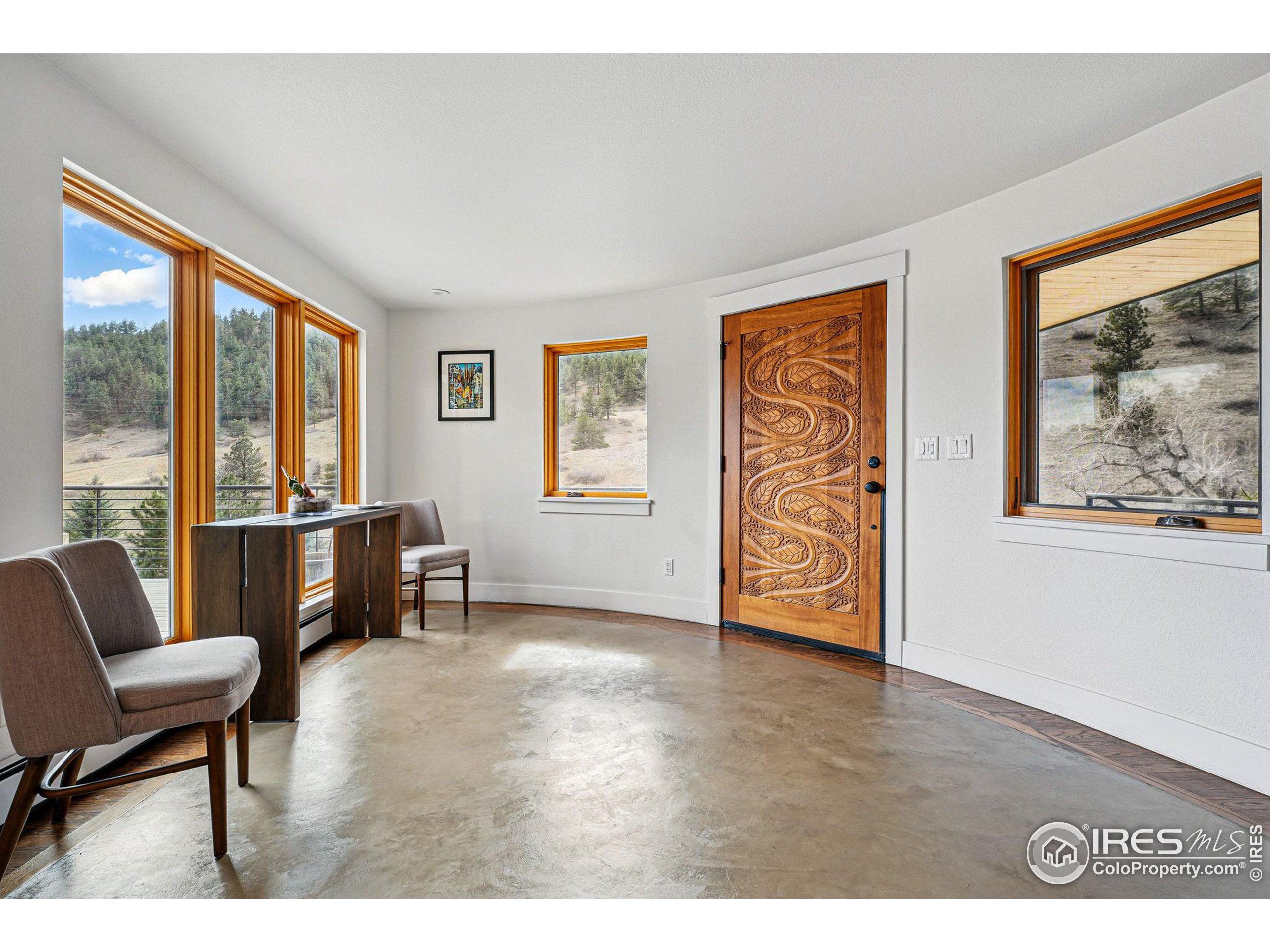 664 Sunshine Canyon Dr