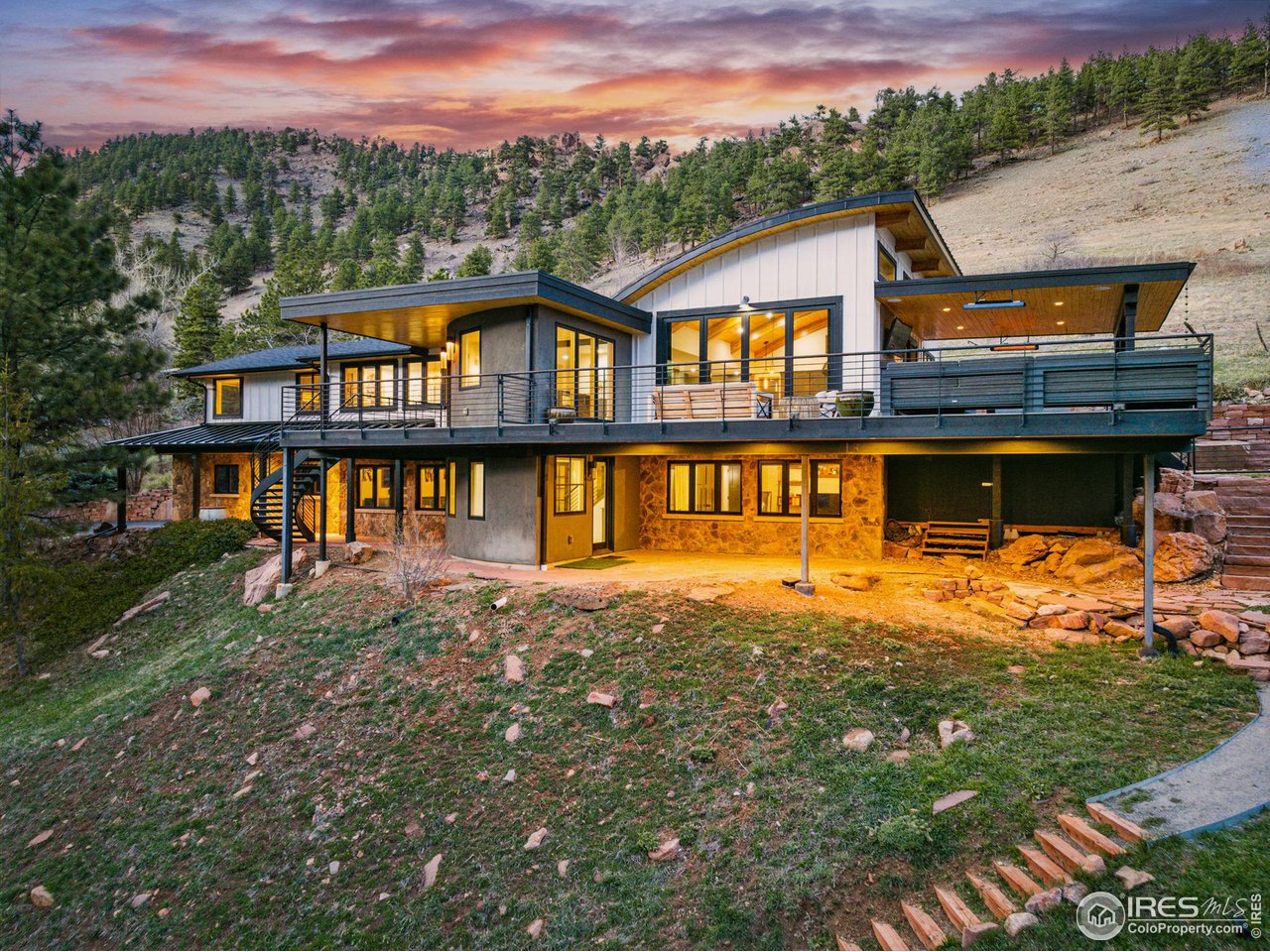 664 Sunshine Canyon Dr