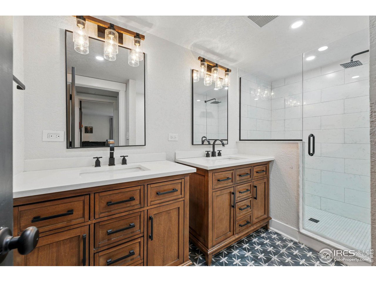 664 Sunshine Canyon Dr