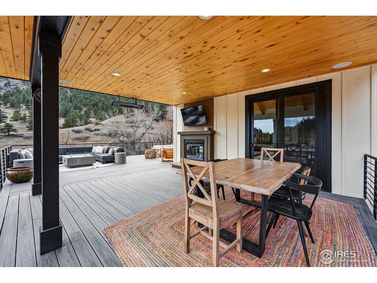 664 Sunshine Canyon Dr