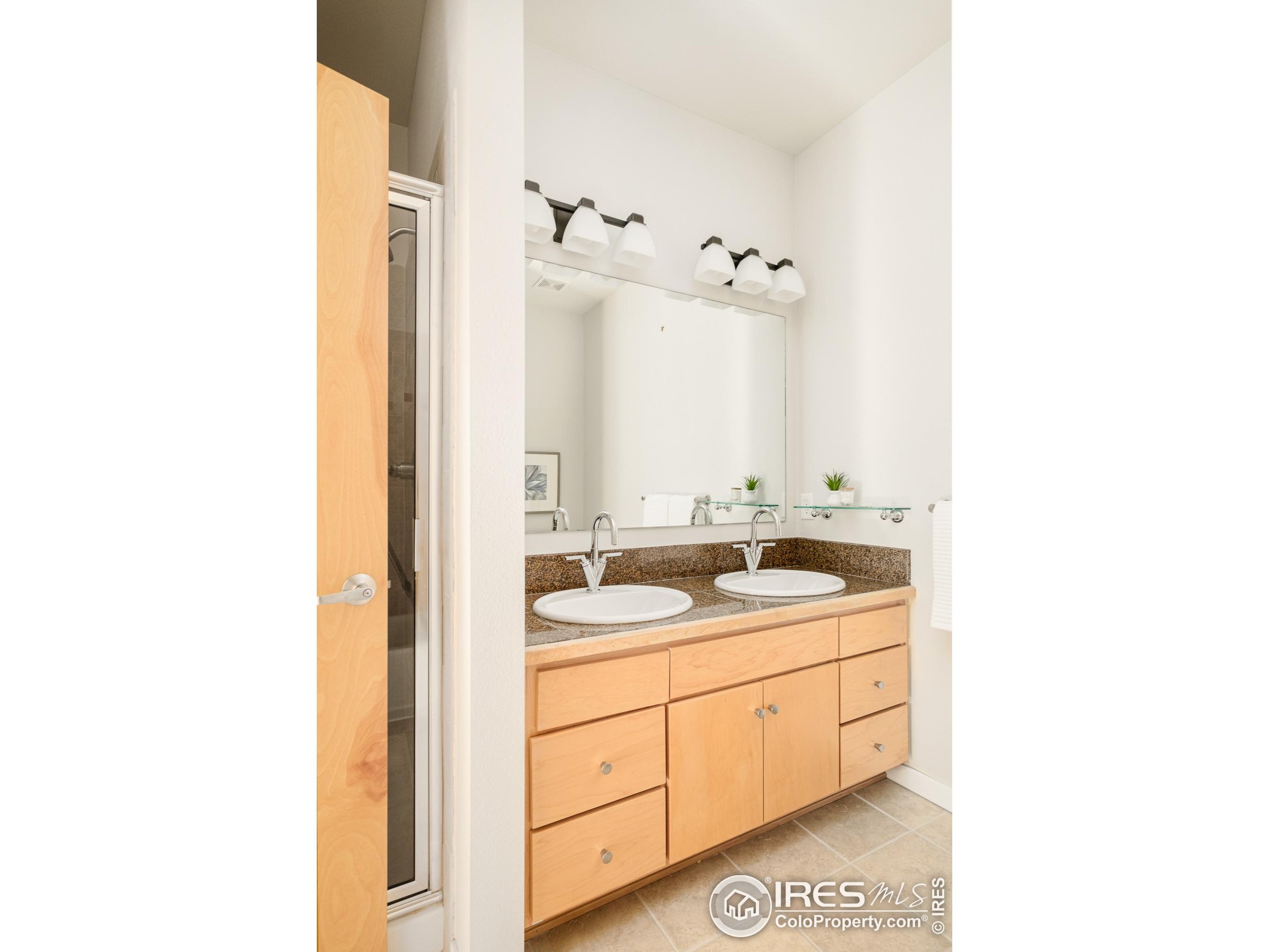 4650 Holiday Dr 301